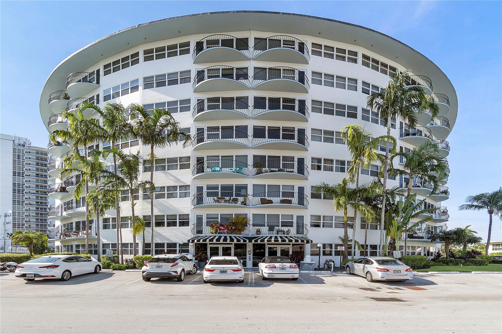 Steps from the beach. Light, bright and spacious, fully furnished and equipped 2 bed /1 bath condo. Euro kitchen with granite counter tops, stainless steel appliances. Tankless water heater. Perfect location, 2 blocks to beach, restaurants & shops. Open balcony with ocean breezes. Boutique condo with lobby w/security cameras and daytime manager. Fitness room. Top floor sundeck with view of the Ocean, Intracoastal and Downtown. Pet friendly condo.