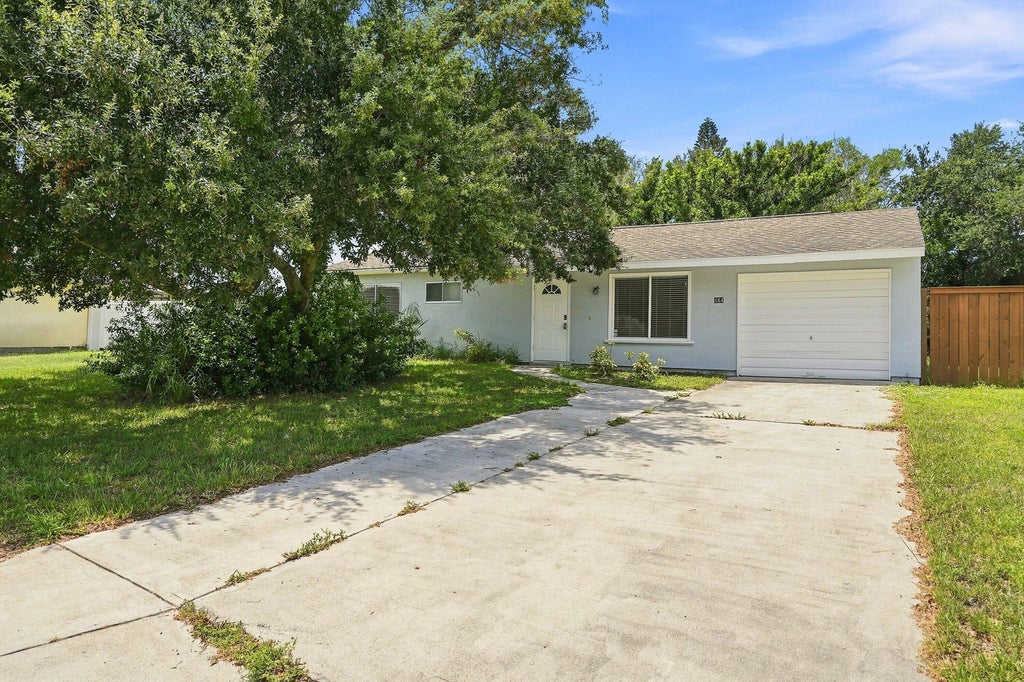 Photo of 484 SW EASTPORT Circle, Port Saint Lucie, FL 34953 (MLS # B26061886)