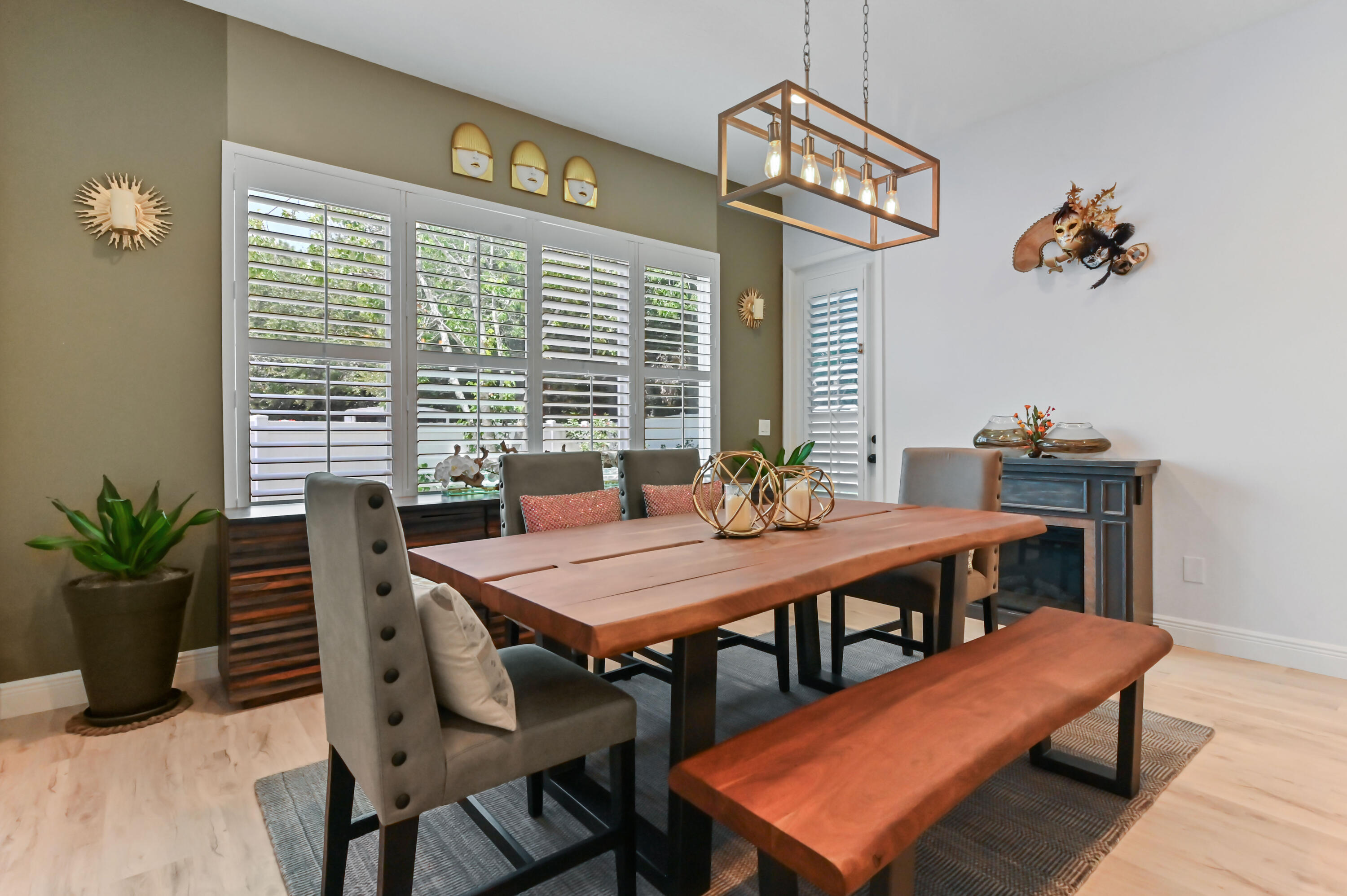 ANDROS ISLE - Residential