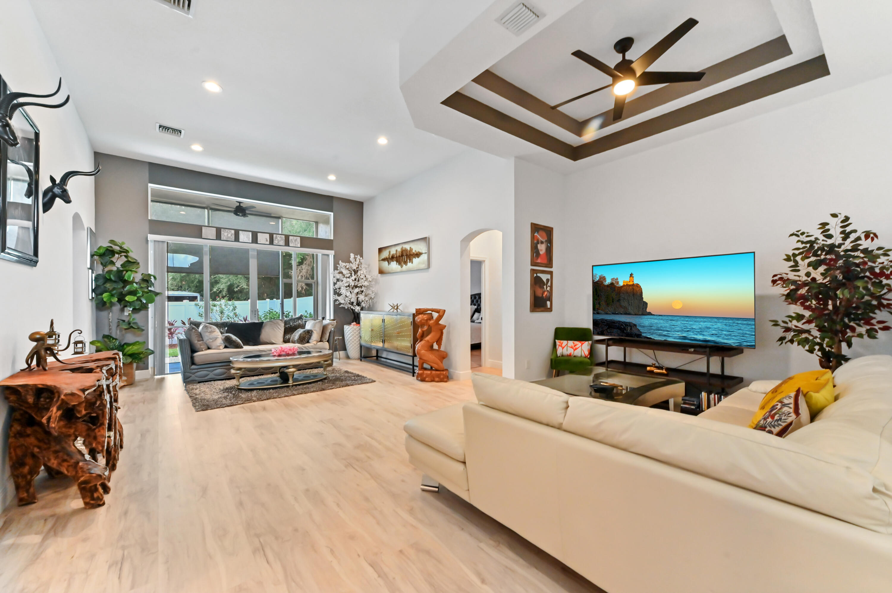 ANDROS ISLE - Residential