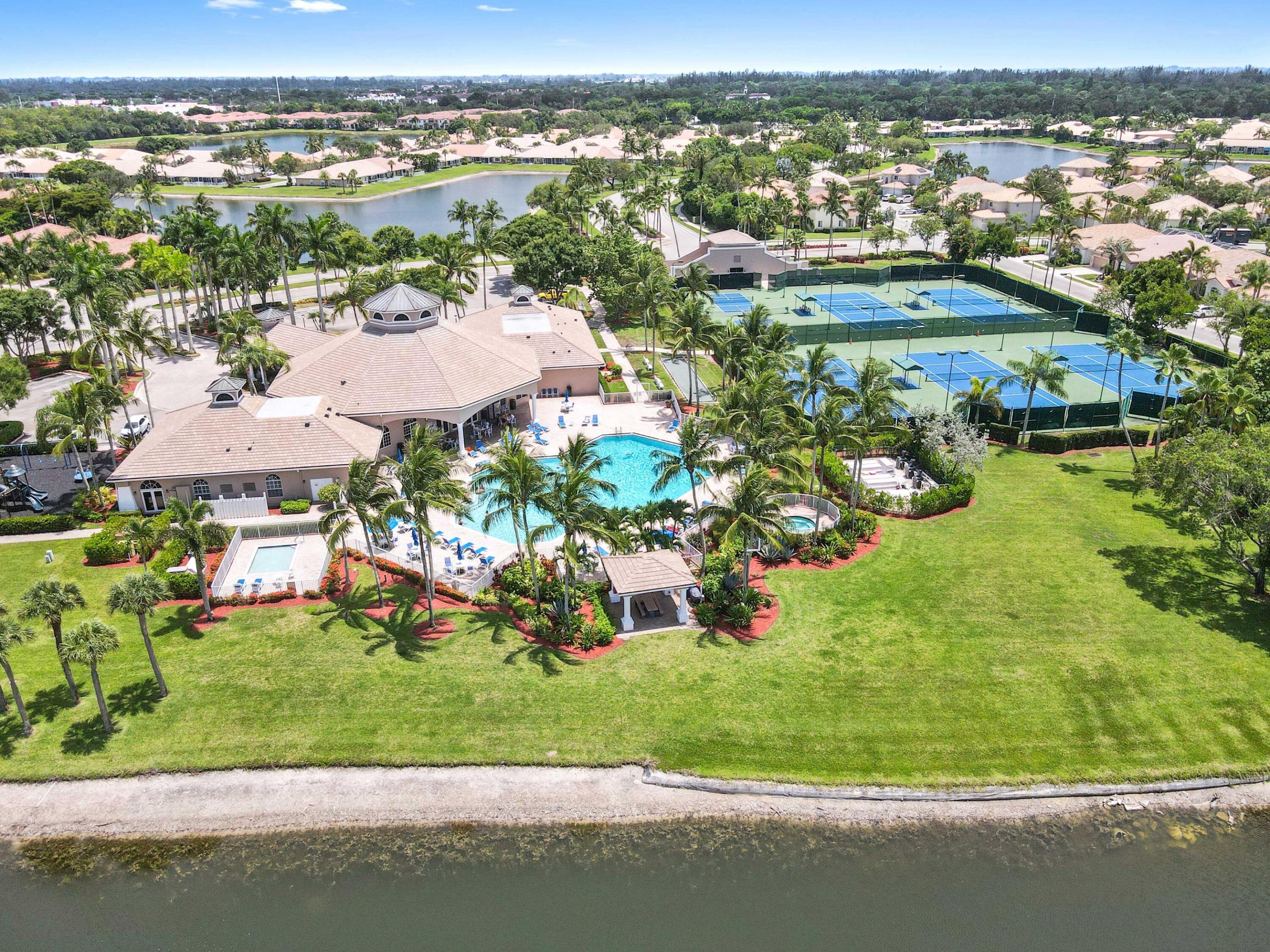 ANDROS ISLE - Residential