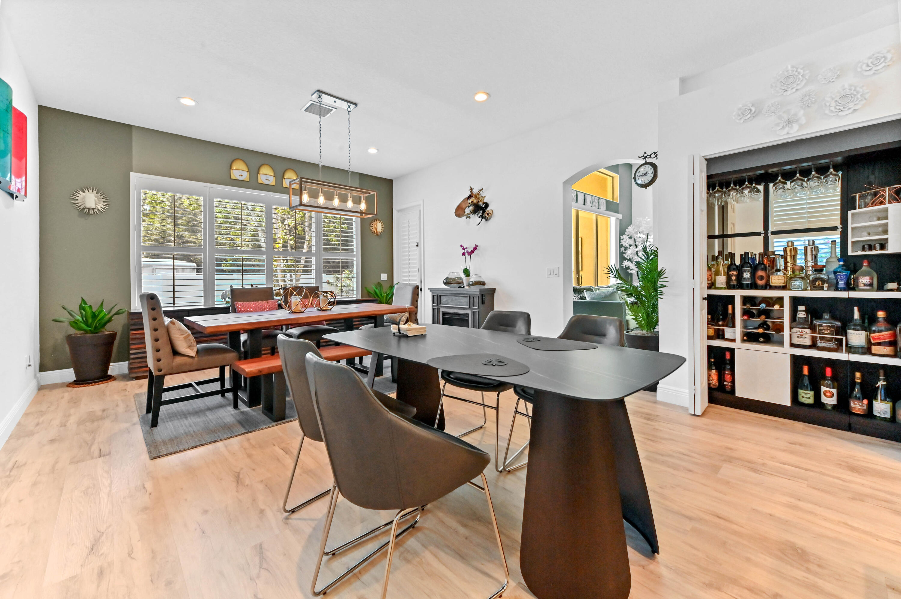 ANDROS ISLE - Residential