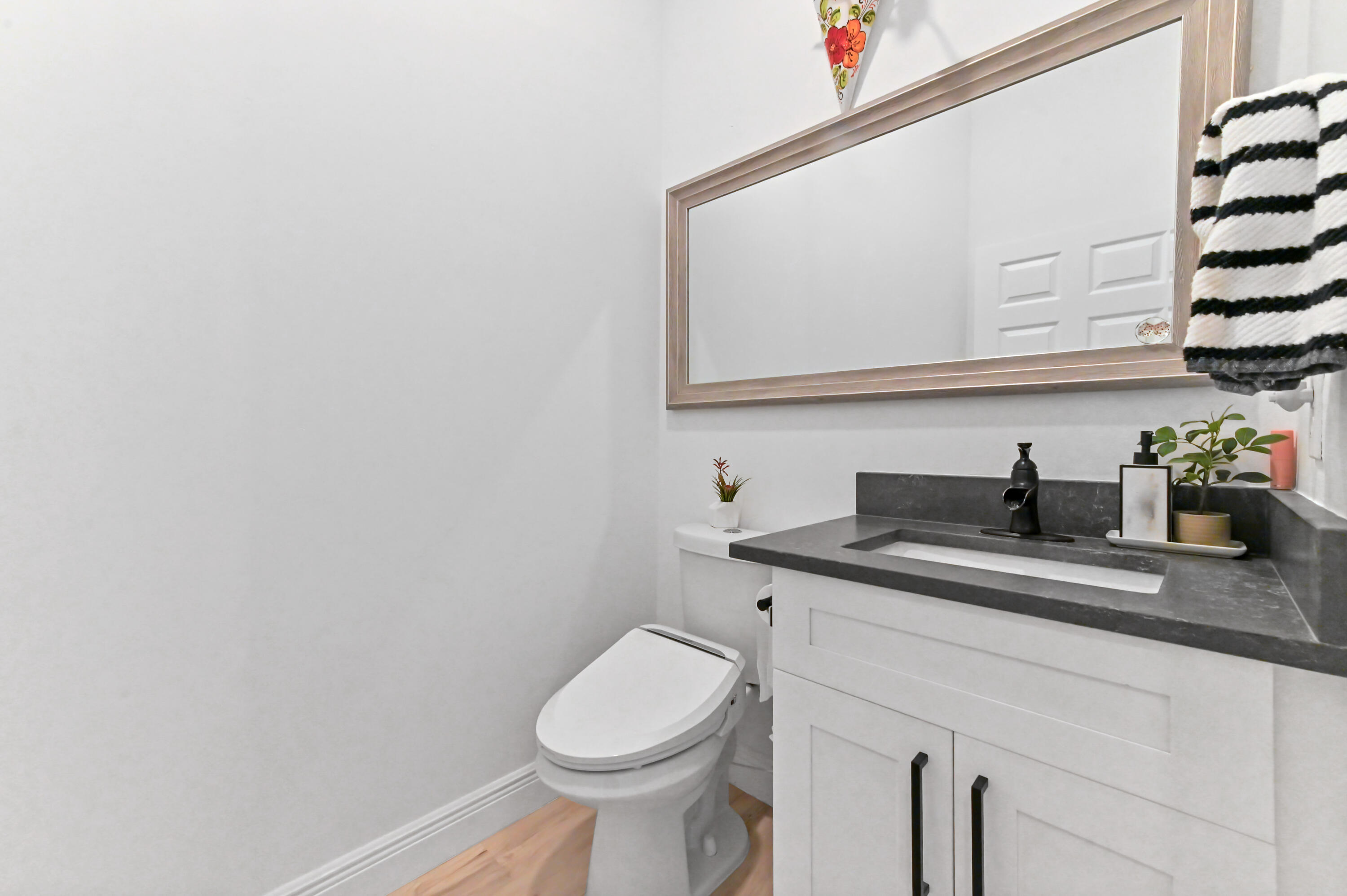 ANDROS ISLE - Residential