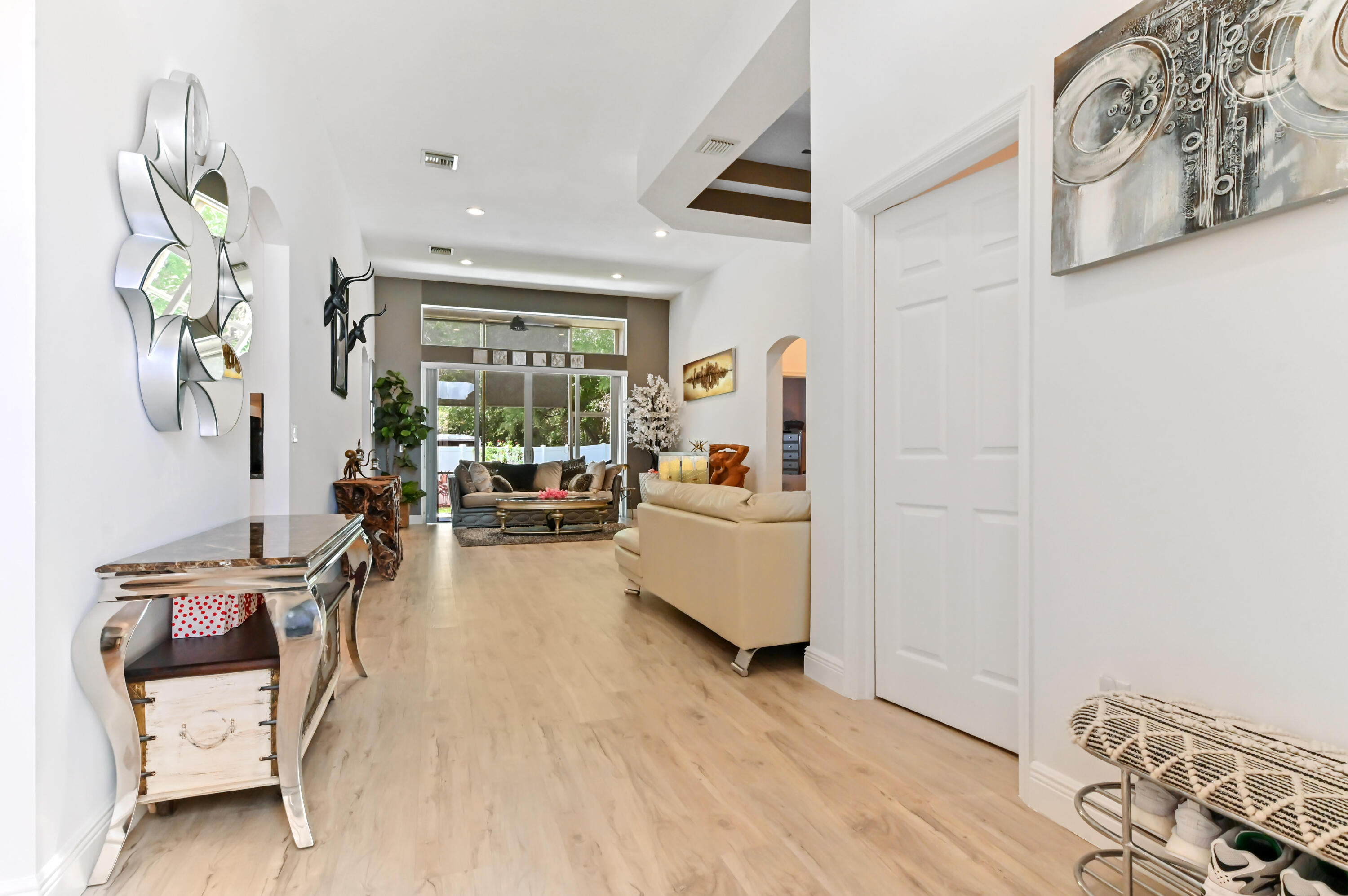 ANDROS ISLE - Residential