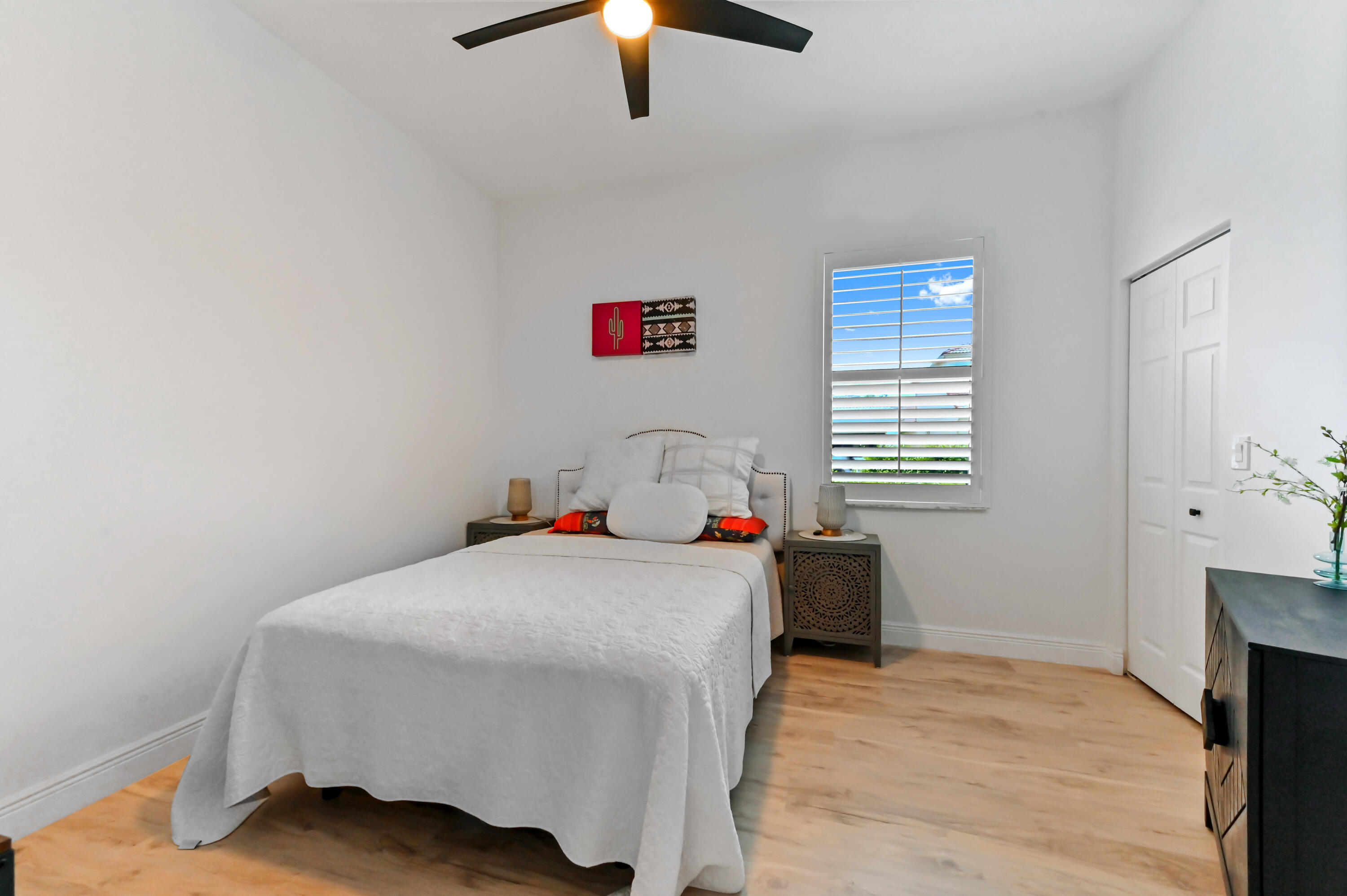 ANDROS ISLE - Residential