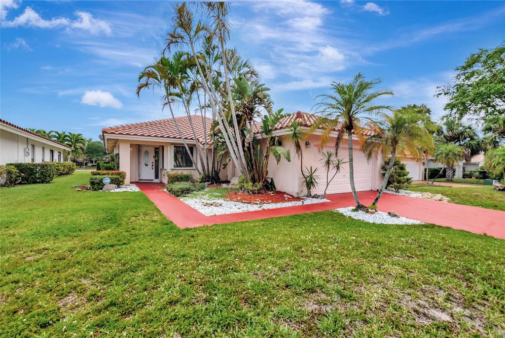 Photo of 6428 Sweet Maple Lane, Boca Raton, FL 33433 (MLS # F10496547)