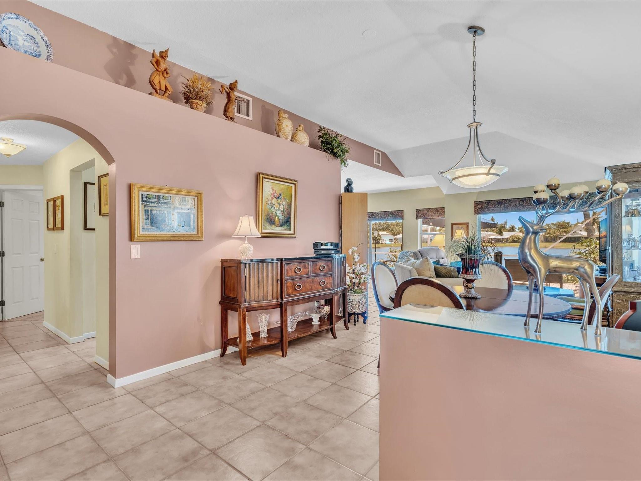 8895 Lake Park Cir