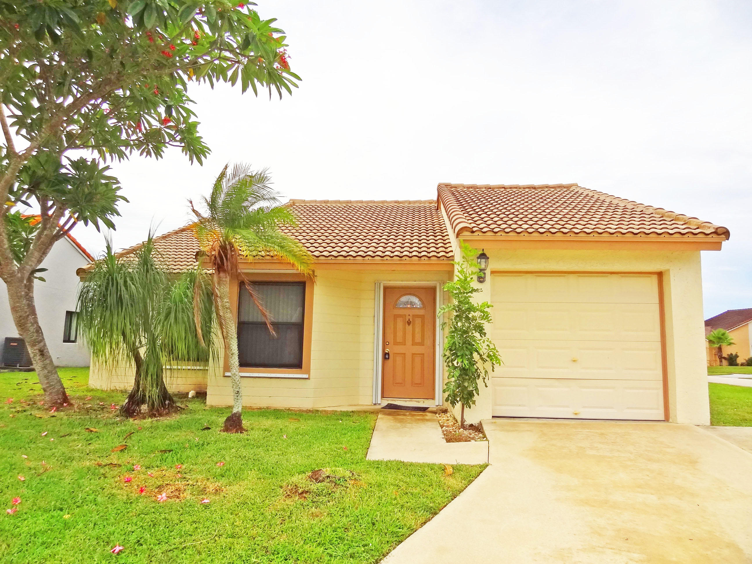 COUNTRY FAIR - Residential Lease