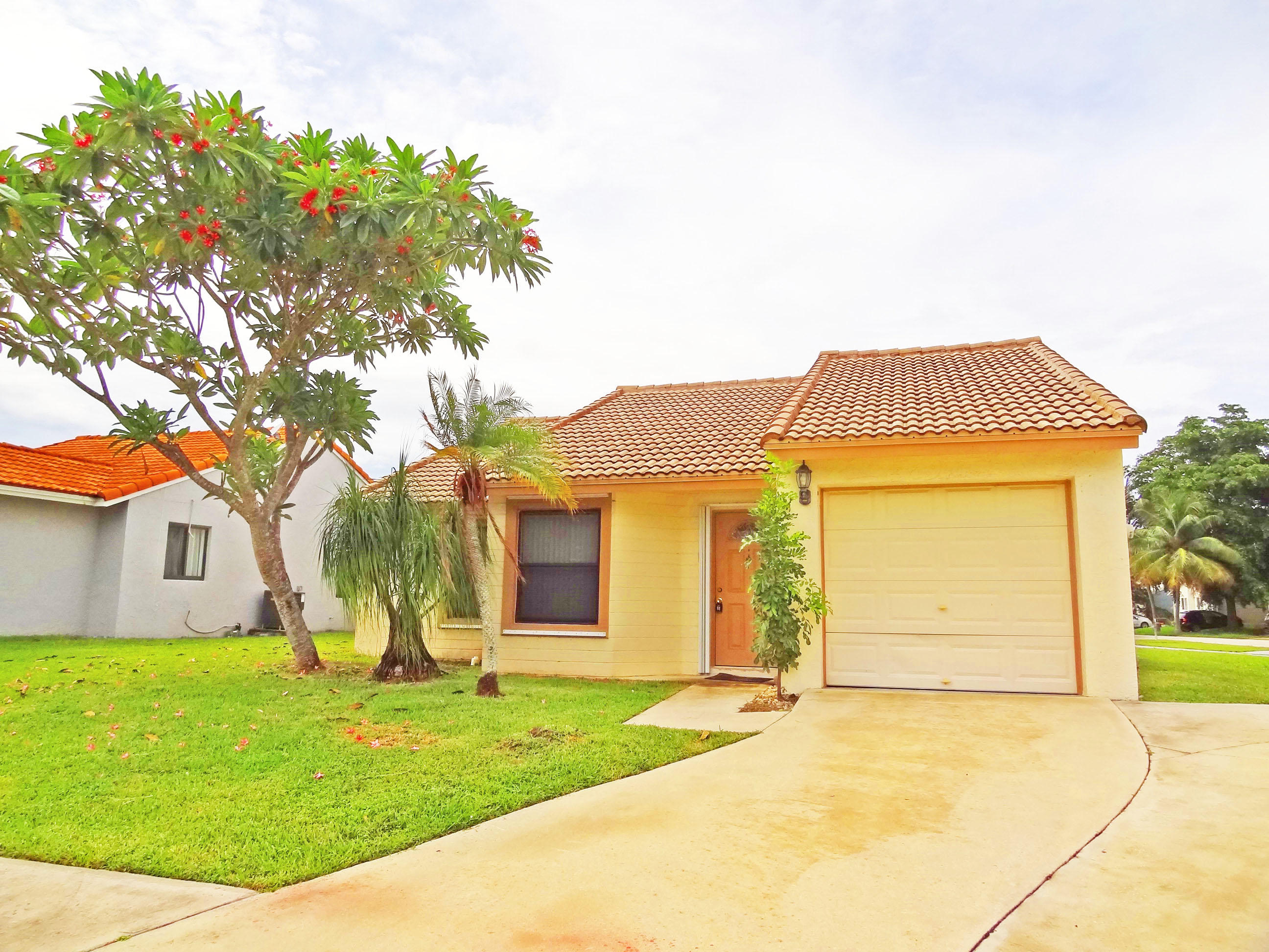 COUNTRY FAIR - Residential Lease