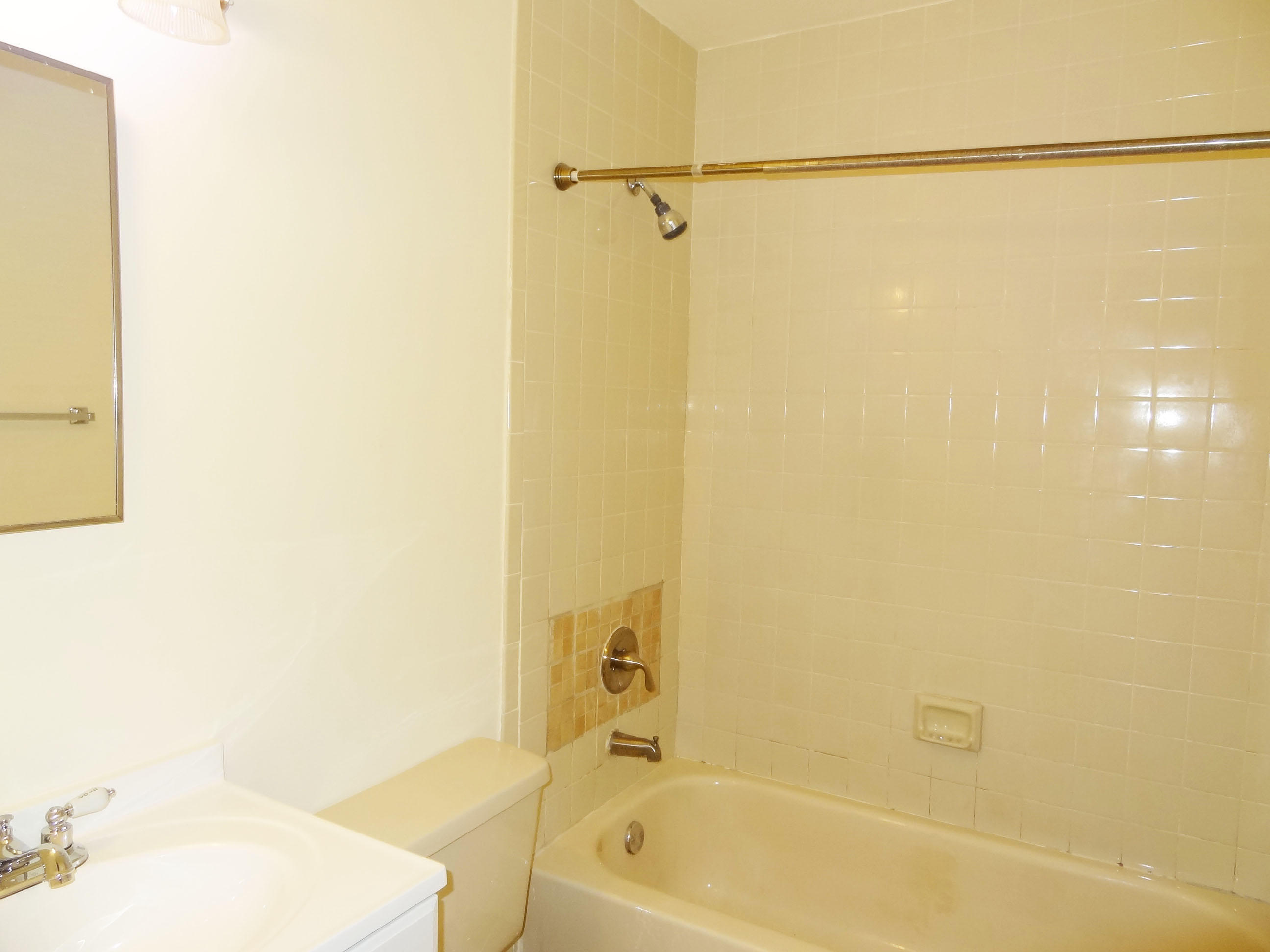 COUNTRY FAIR - Residential Lease