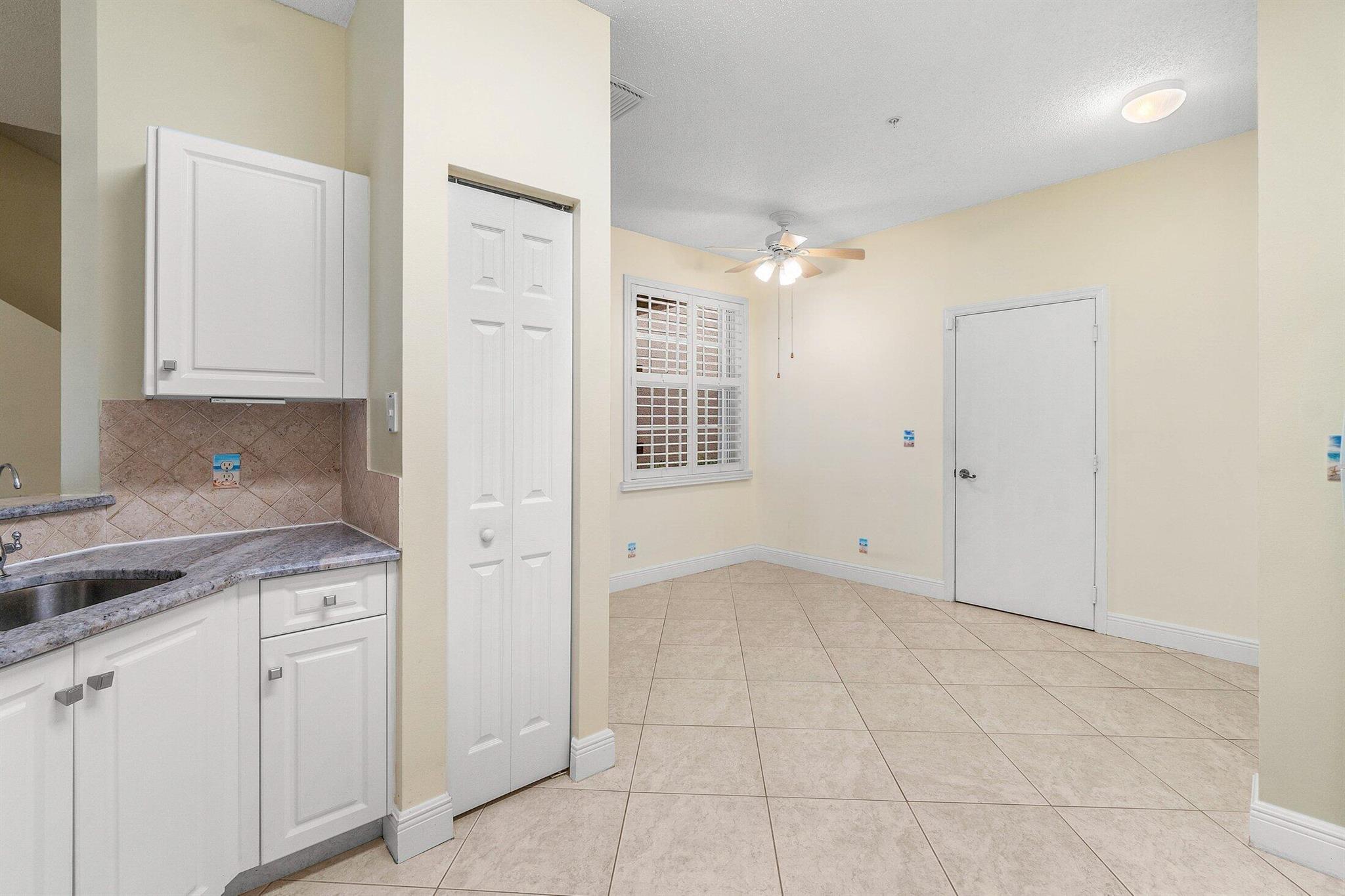 TEQUESTA TRACE CONDO - Residential