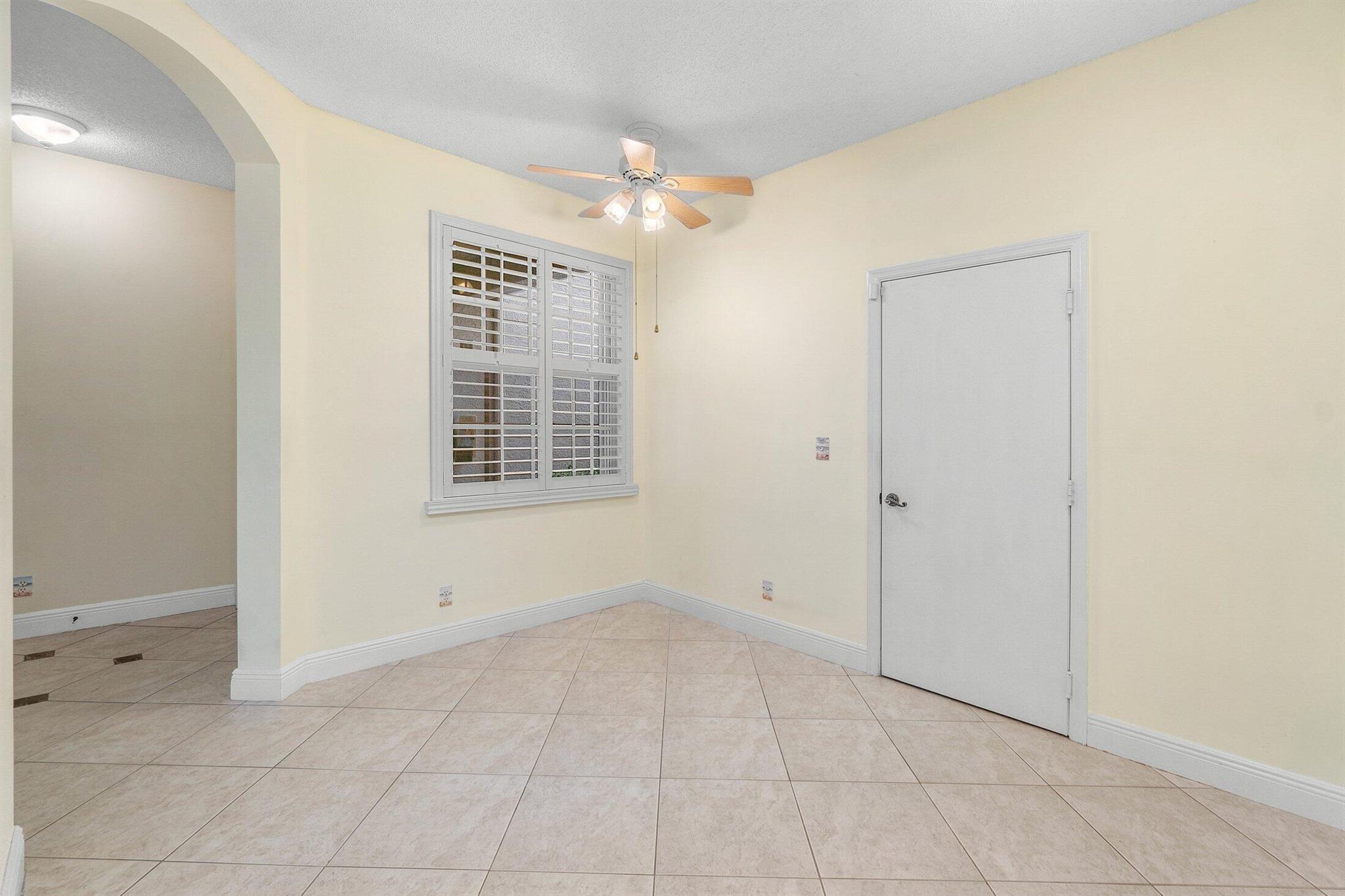 TEQUESTA TRACE CONDO - Residential