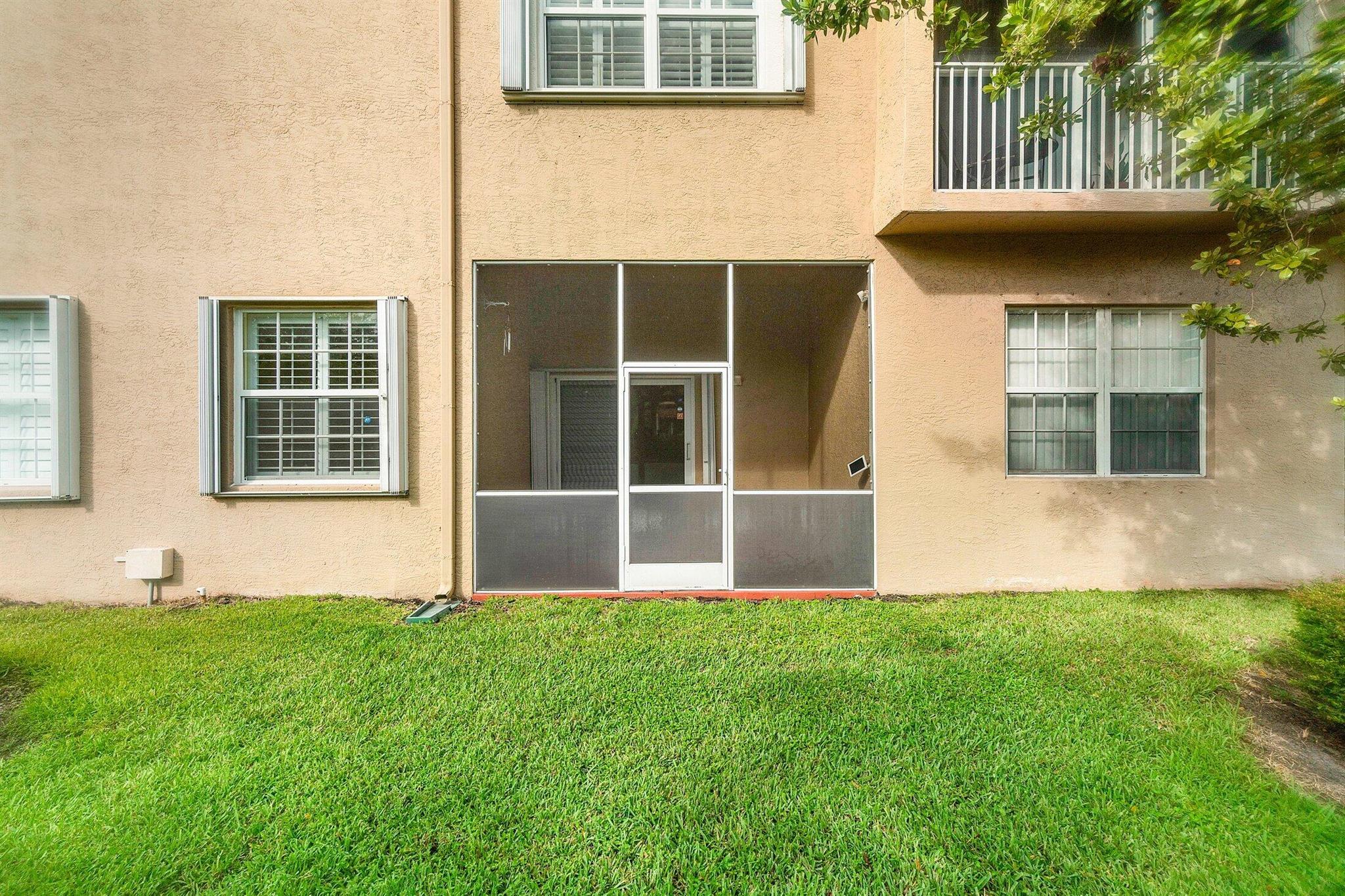 TEQUESTA TRACE CONDO - Residential
