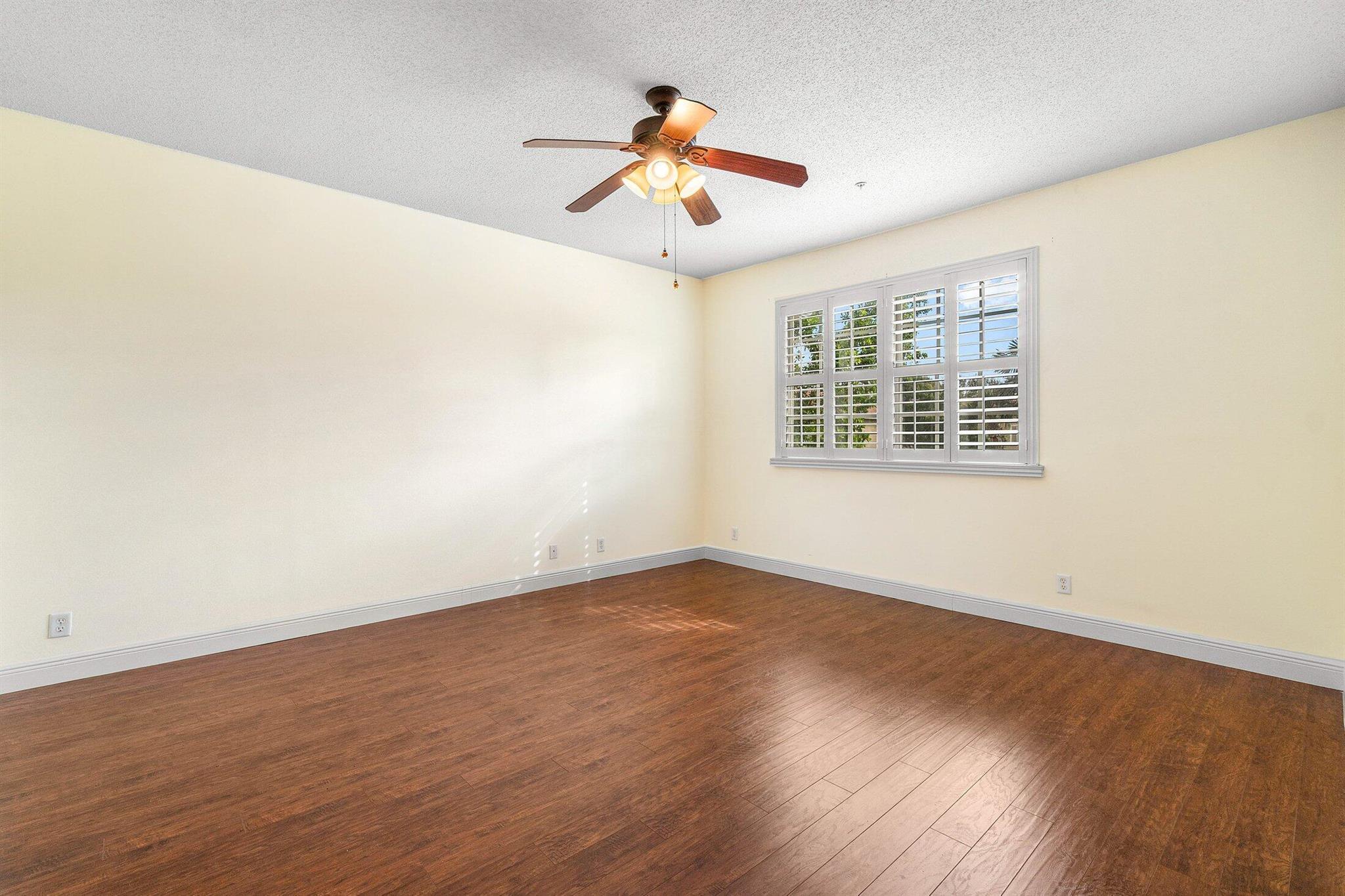 TEQUESTA TRACE CONDO - Residential