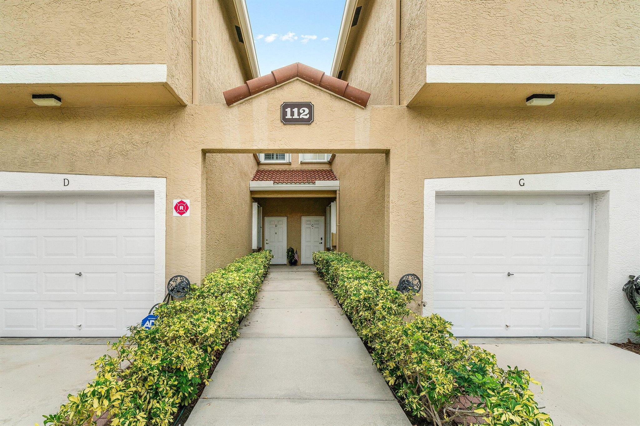 TEQUESTA TRACE CONDO - Residential