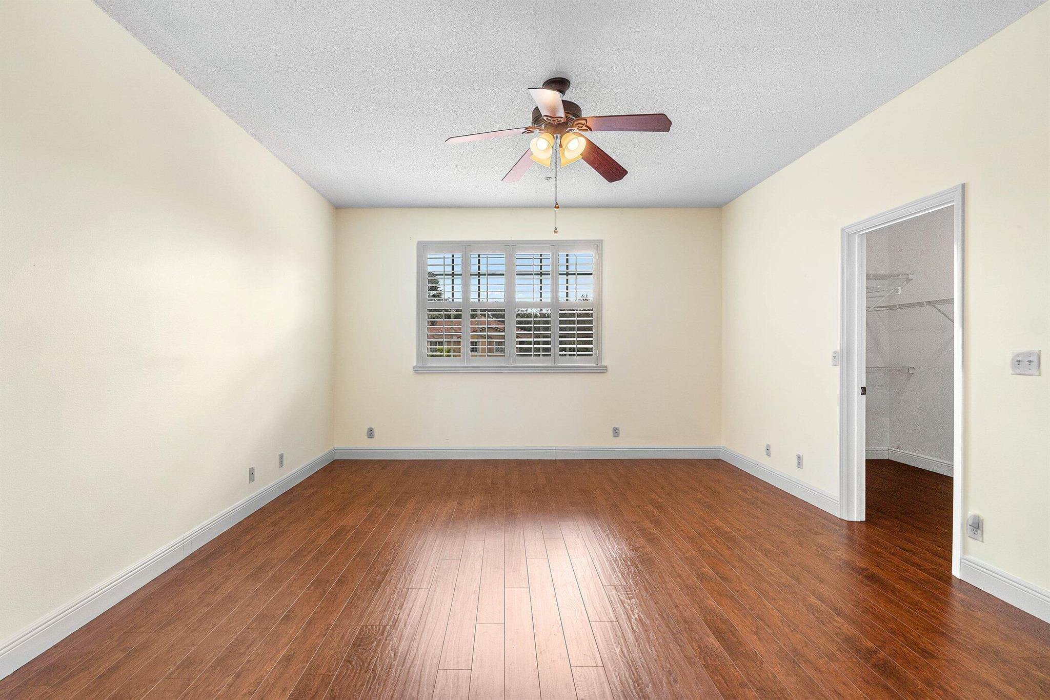 TEQUESTA TRACE CONDO - Residential