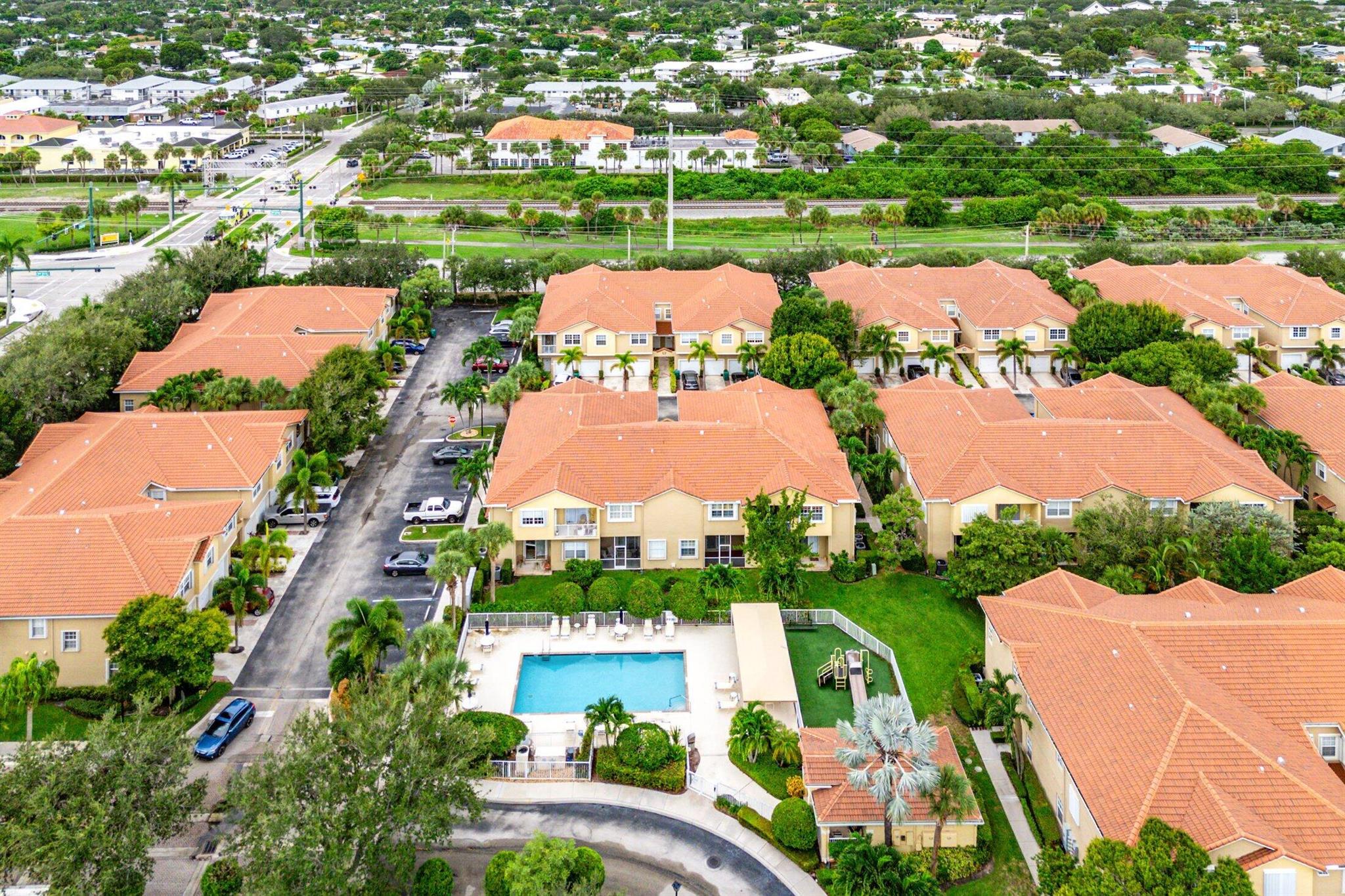 TEQUESTA TRACE CONDO - Residential