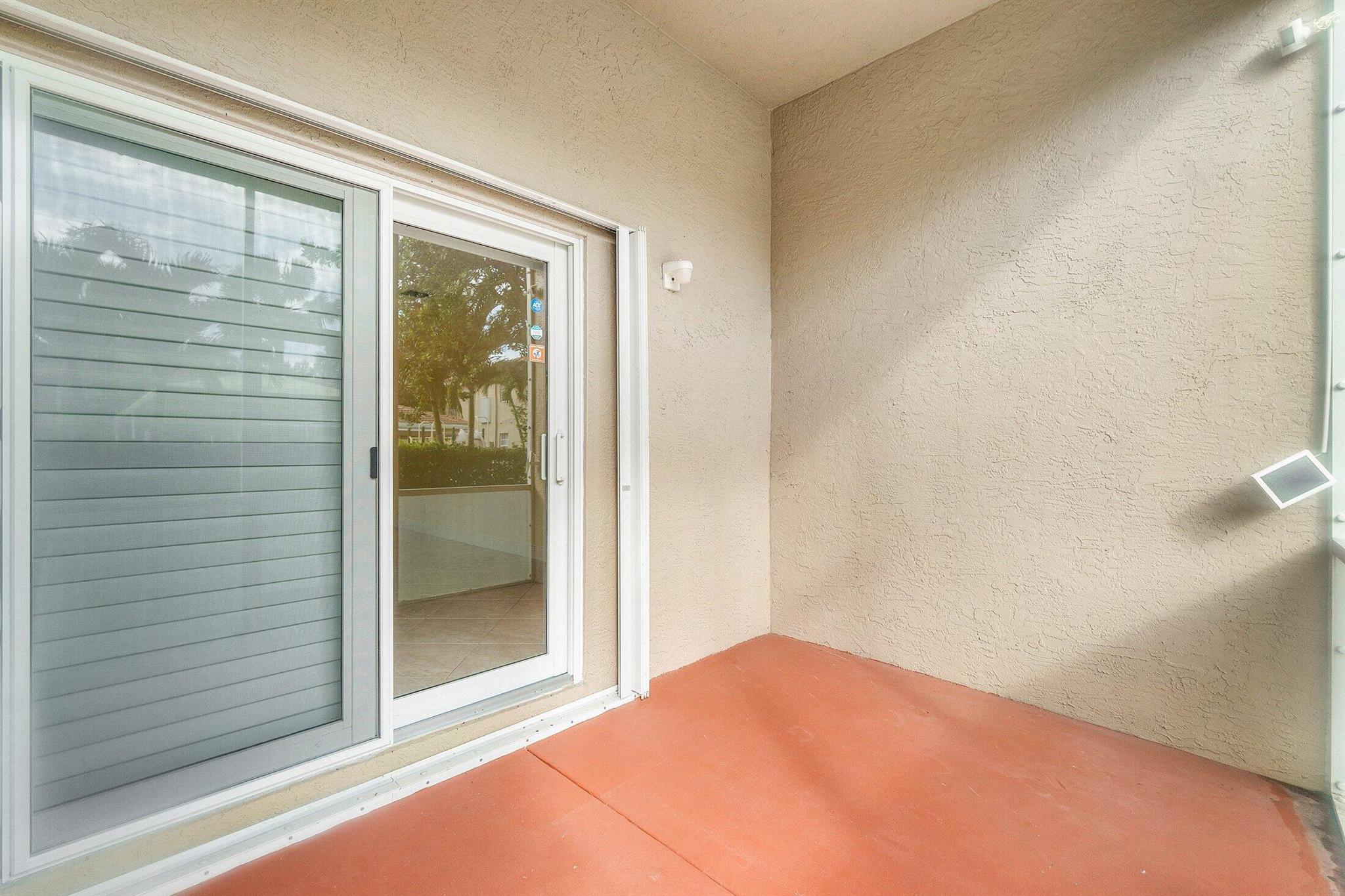 TEQUESTA TRACE CONDO - Residential