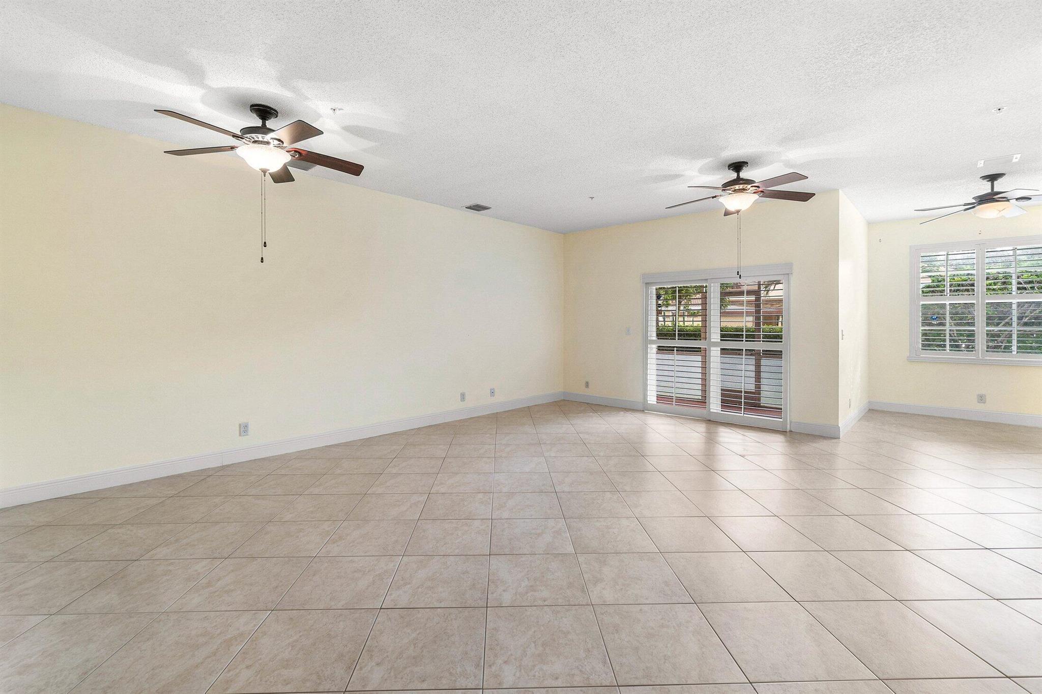 TEQUESTA TRACE CONDO - Residential
