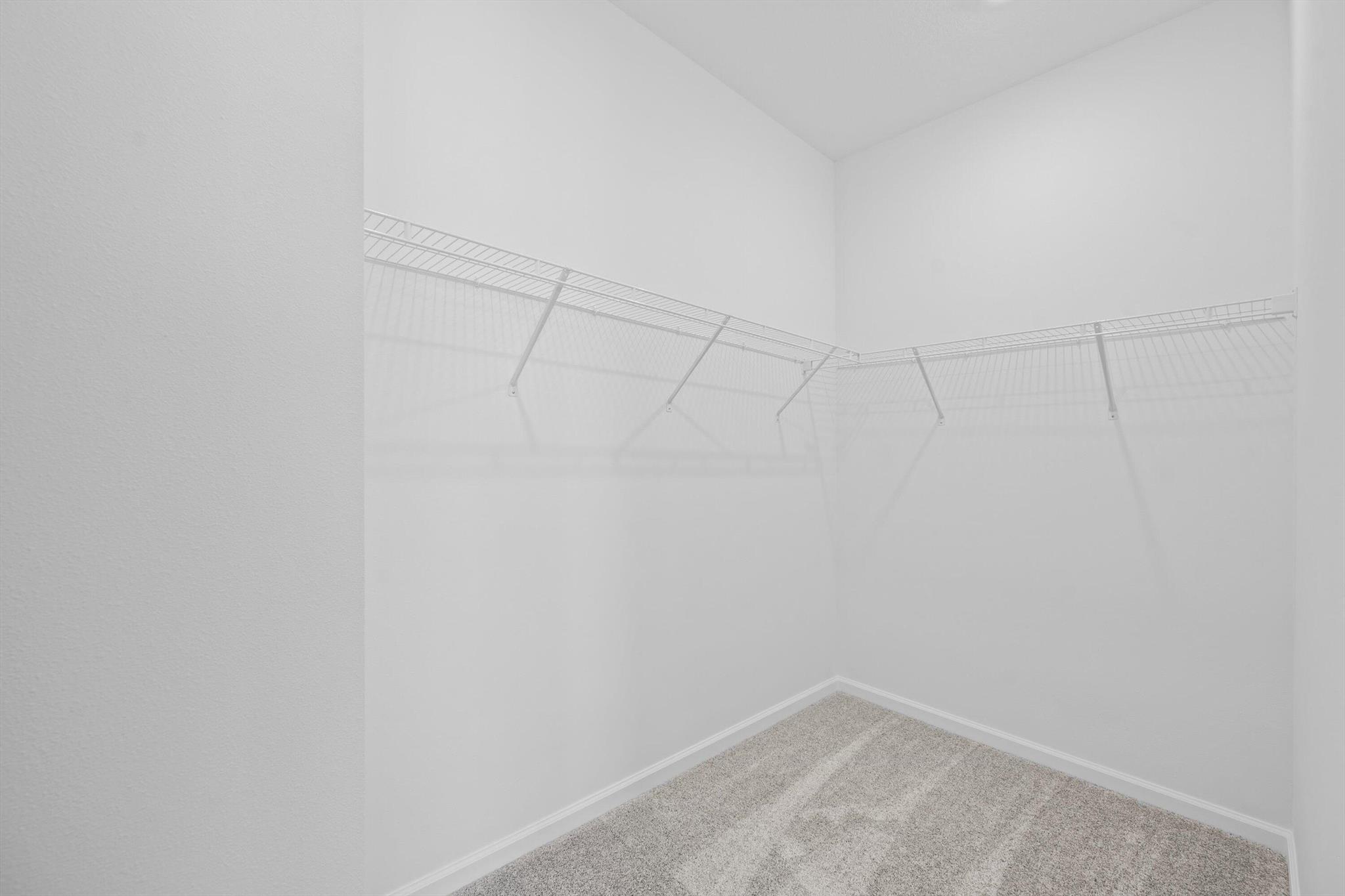 95 RIVERSIDE PUD PHASE IV - Residential Lease