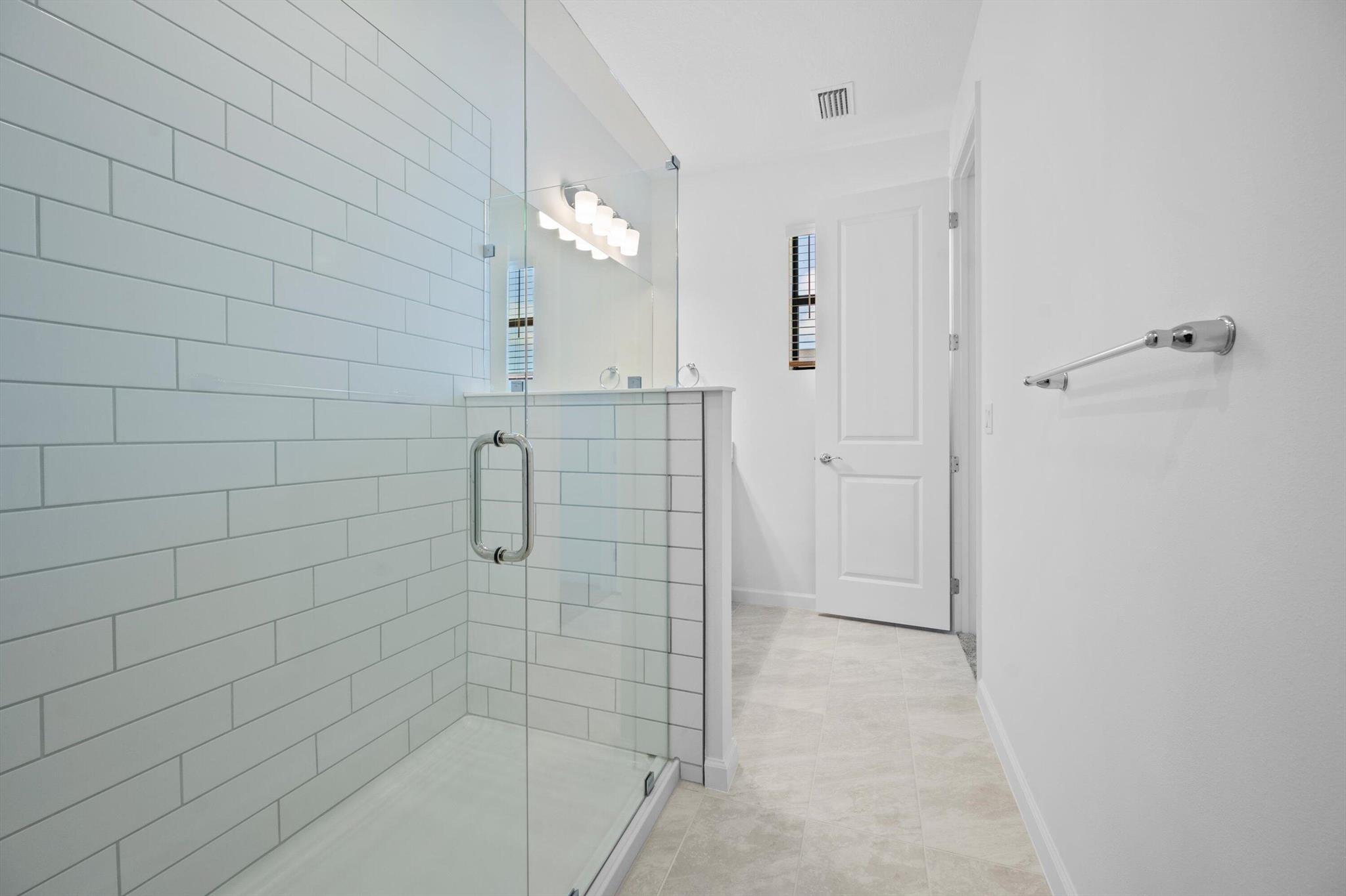 95 RIVERSIDE PUD PHASE IV - Residential Lease