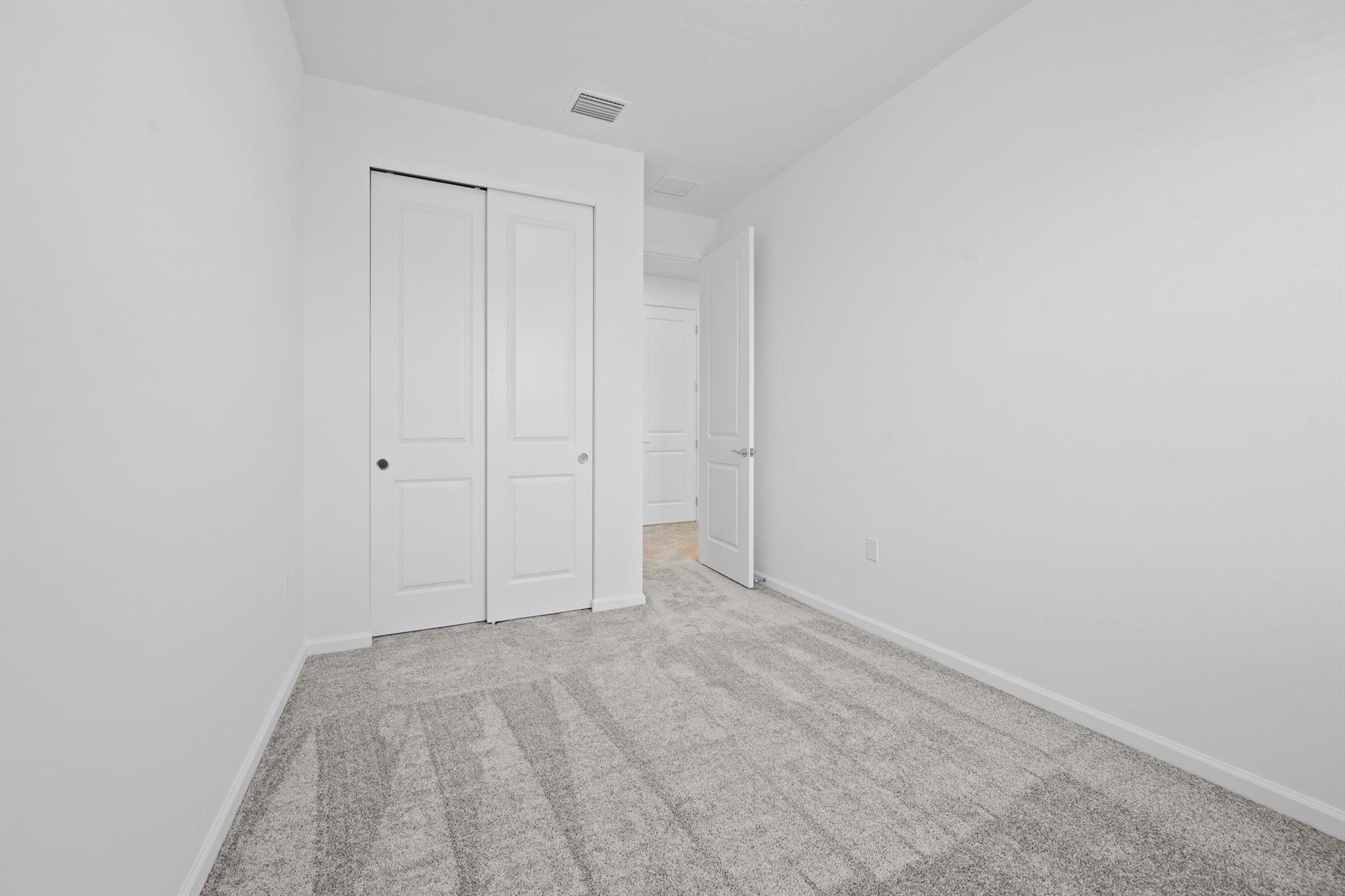 95 RIVERSIDE PUD PHASE IV - Residential Lease