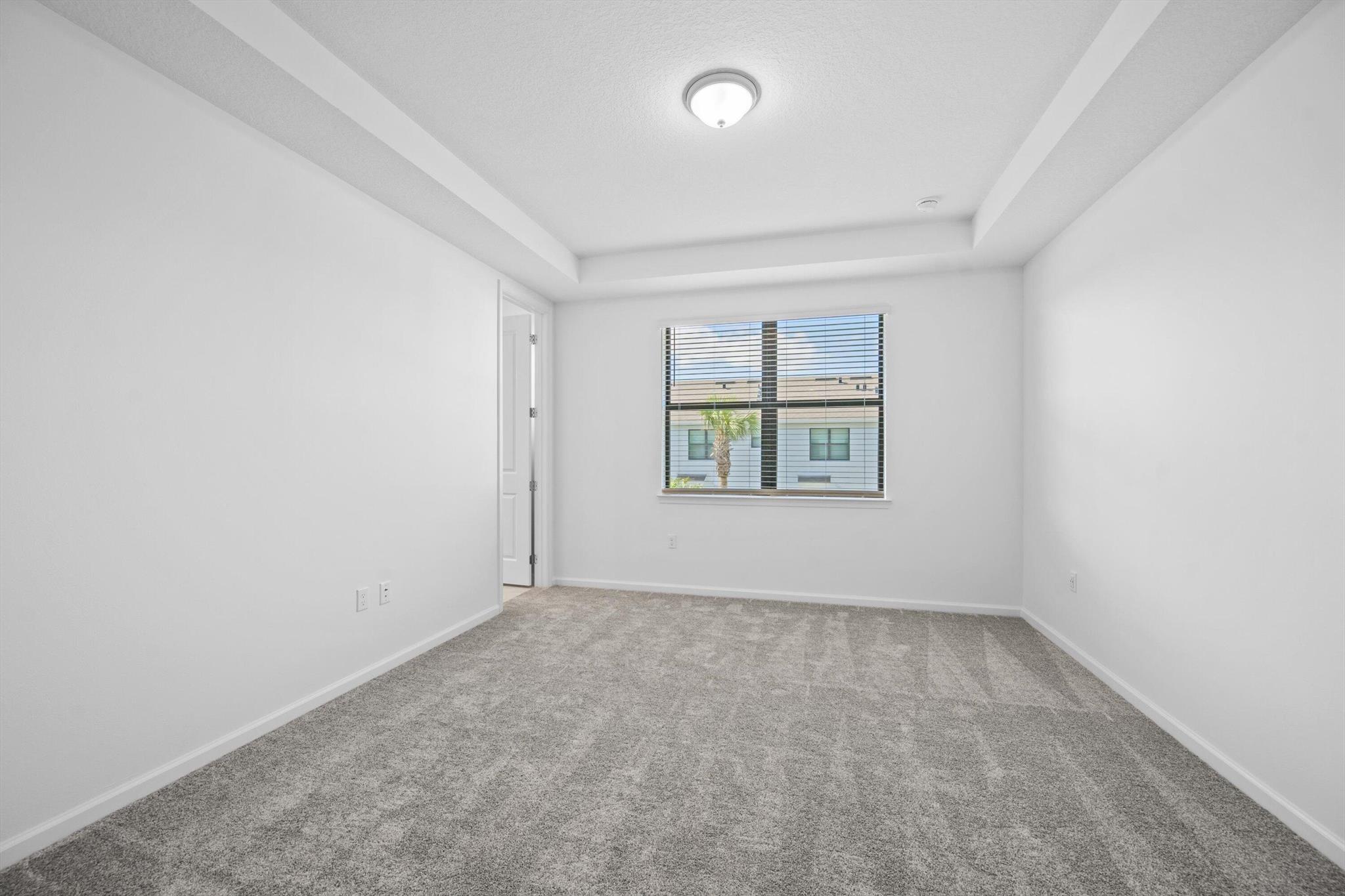 95 RIVERSIDE PUD PHASE IV - Residential Lease