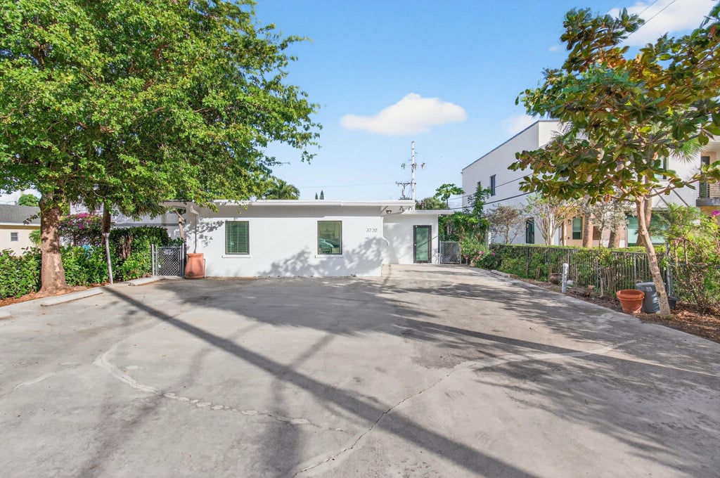 Photo of 3720 Morton Avenue, West Palm Beach, FL 33405 (MLS # B26063205)