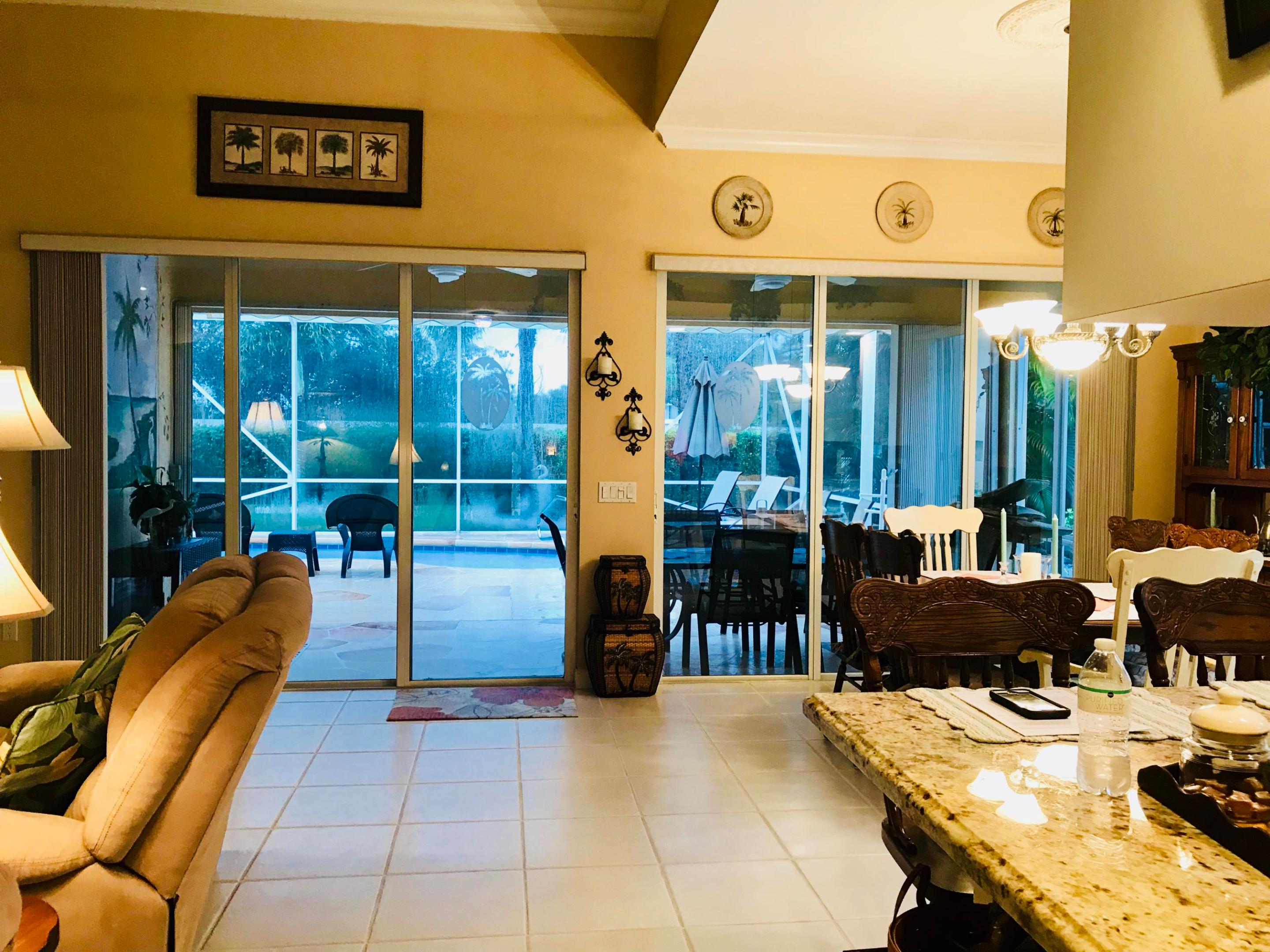 CARLETON OAKS - Residential