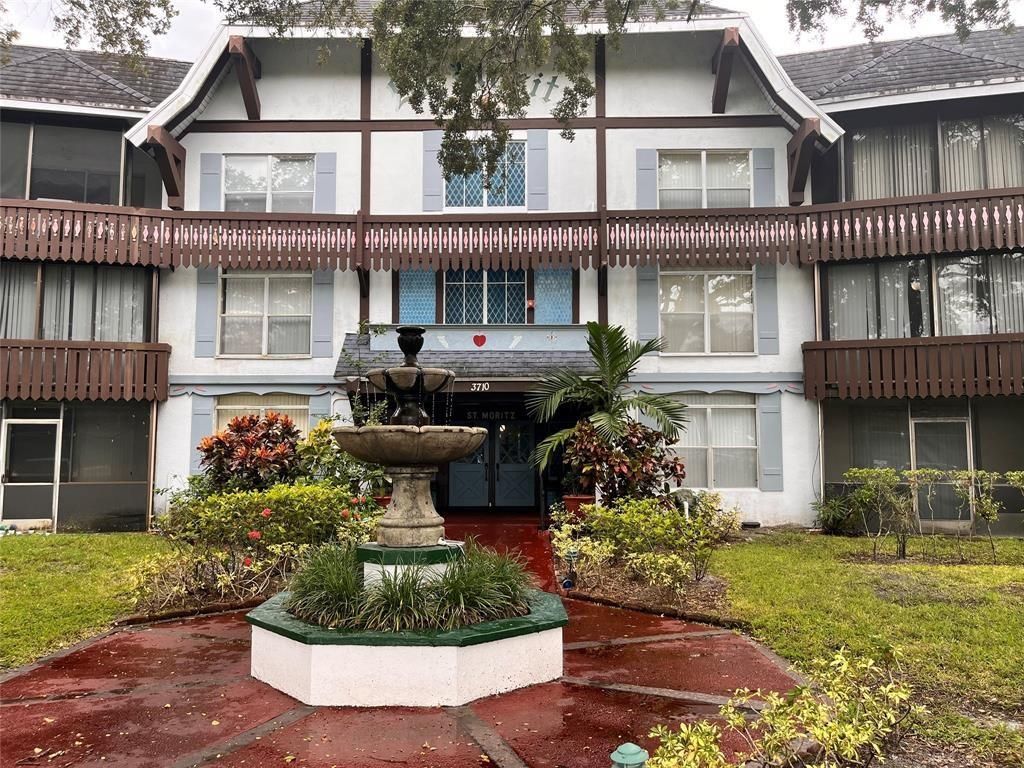 Photo of 3710 Inverrary Drive #3XY, Lauderhill, FL 33319 (MLS # F10493340)