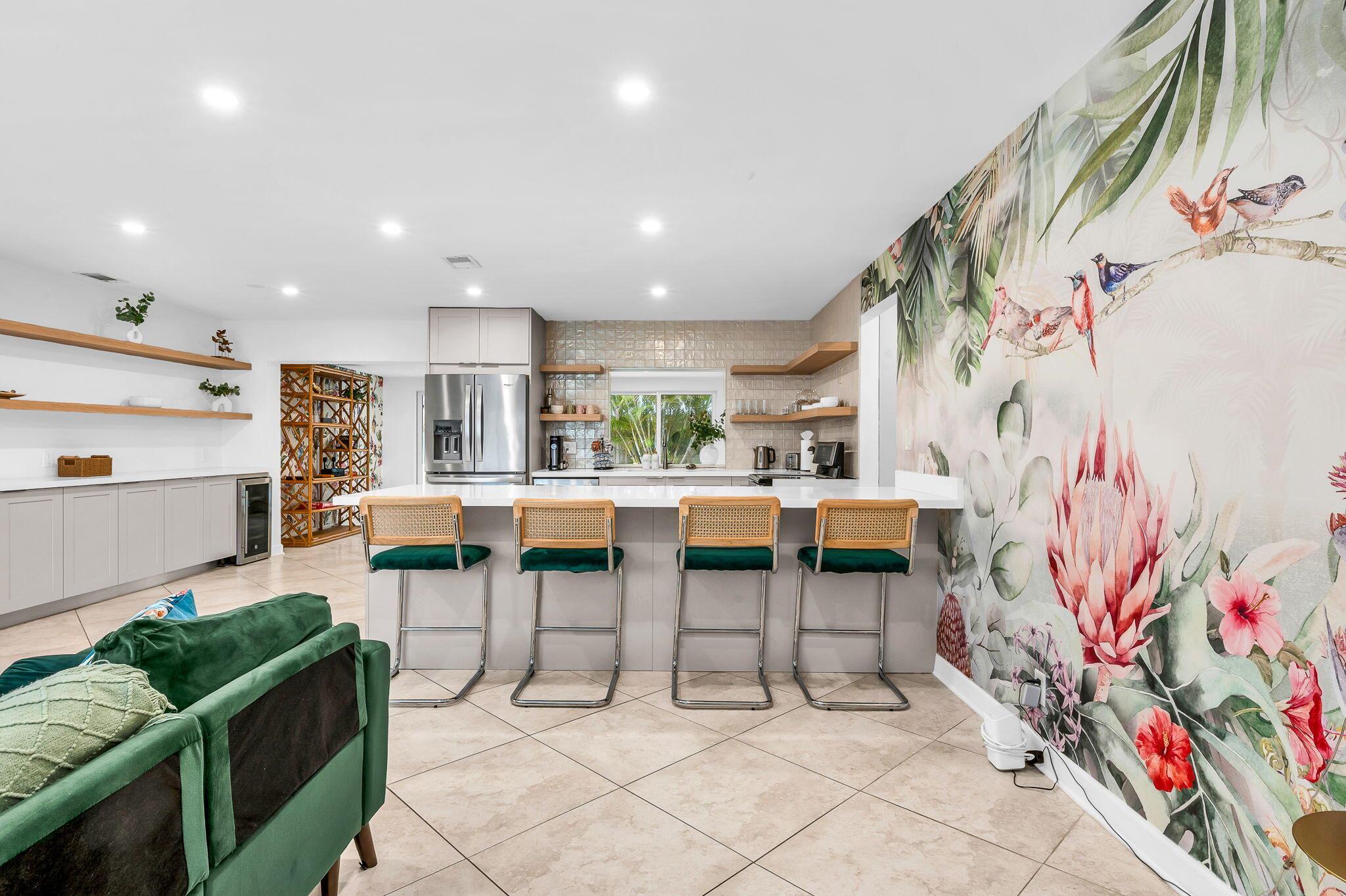 29 SE 8th Avenue