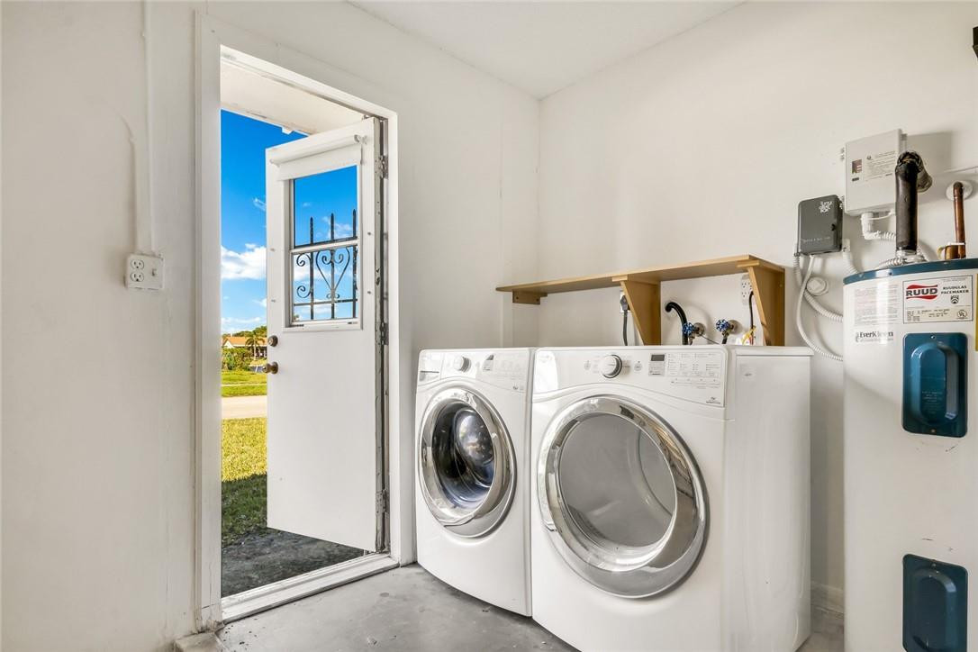 The Meadows Of Crystal La - Residential