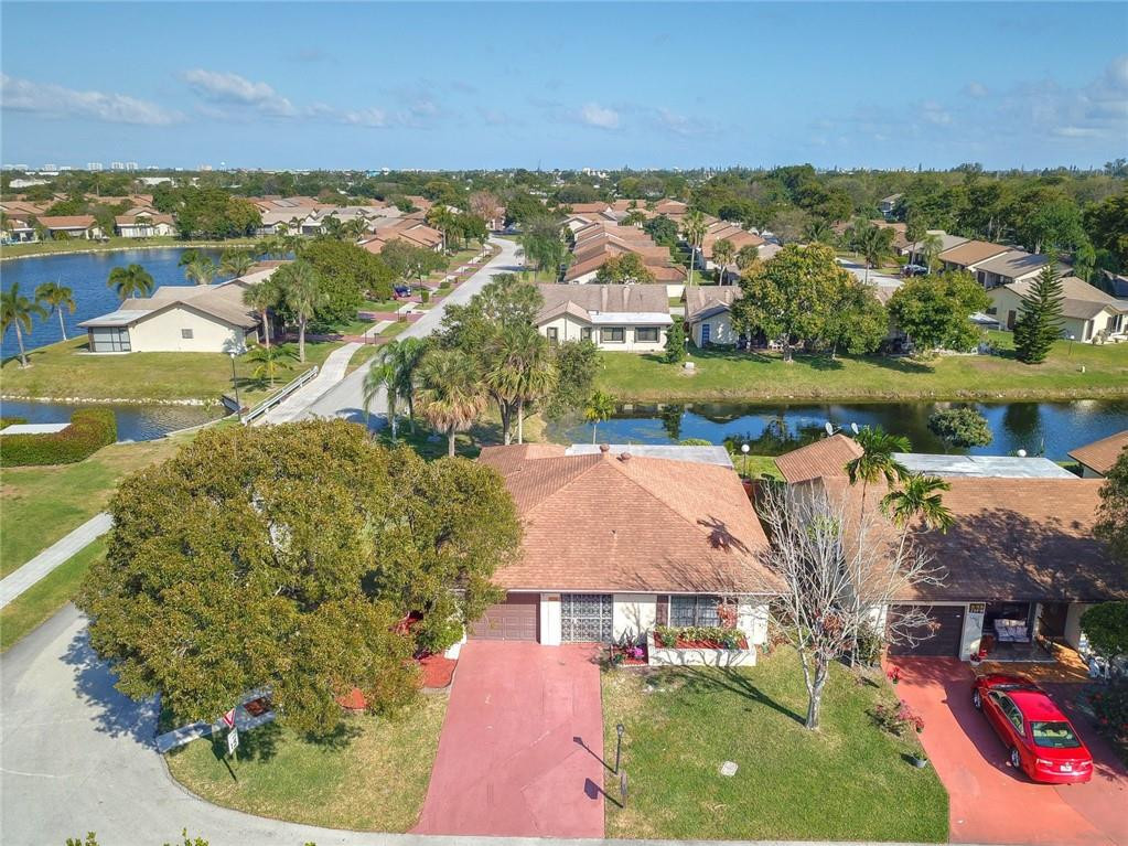 The Meadows Of Crystal La - Residential