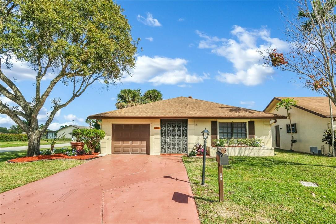 The Meadows Of Crystal La - Residential