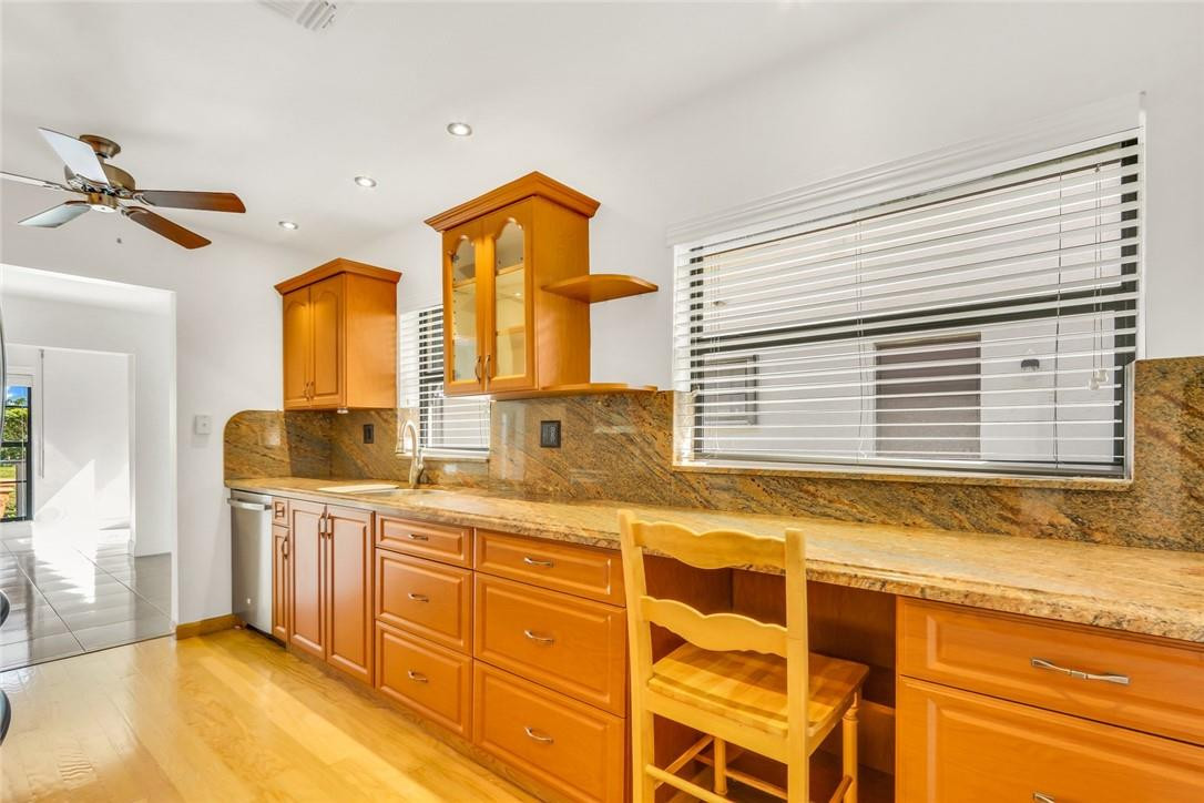 The Meadows Of Crystal La - Residential