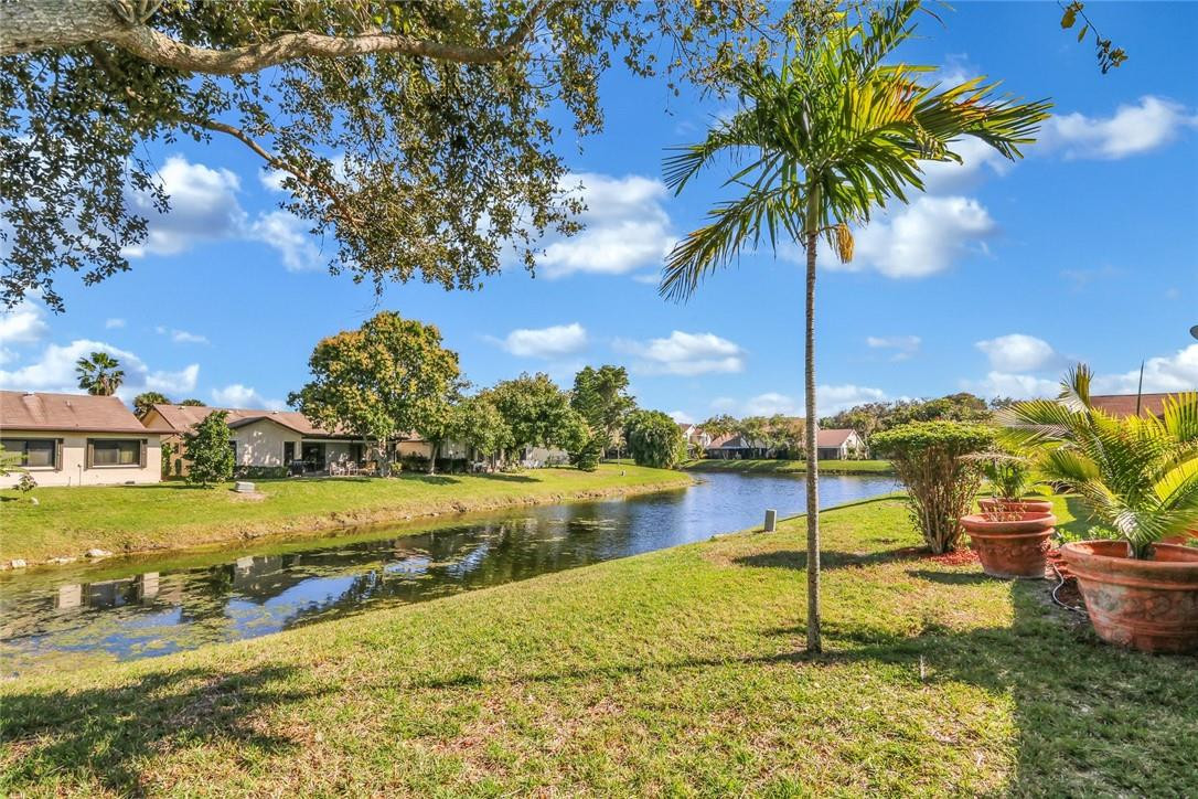 The Meadows Of Crystal La - Residential