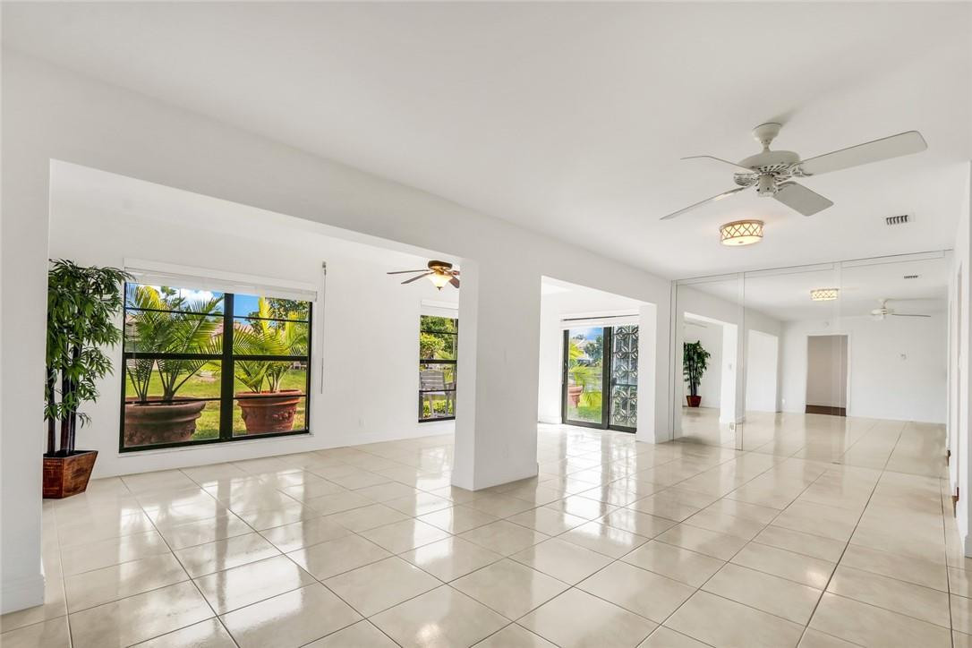 The Meadows Of Crystal La - Residential