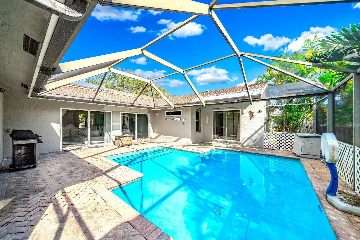 BEACHWOOD HEIGHTS - Residential