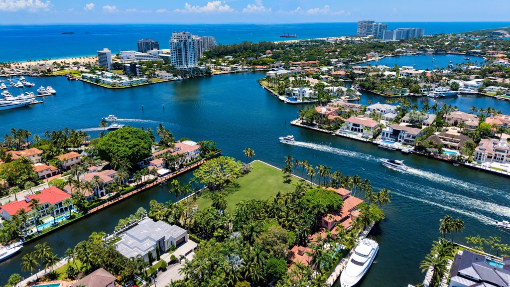 Photo of 1000 Riviera Isle Drive, Fort Lauderdale, FL 33301 (MLS # B26042914)