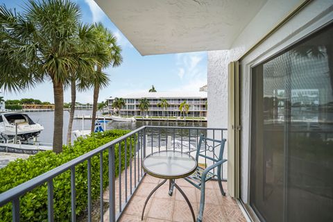 Tiny photo for 3105 NE 28th Street #2b, Fort Lauderdale, FL 33308 (MLS # B26014401)
