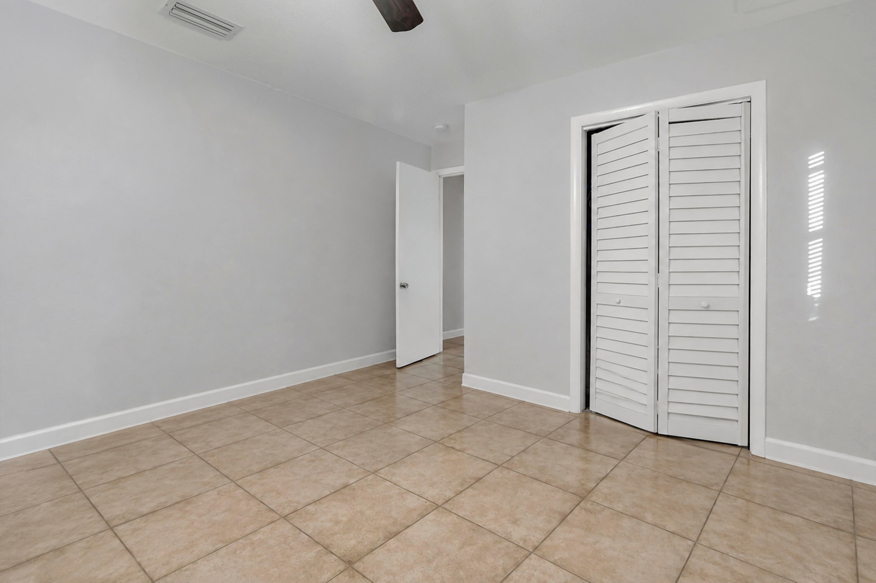 512 Holly Drive 1