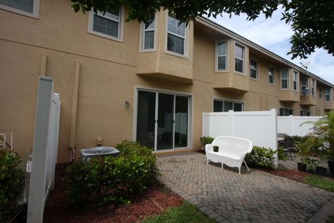 A home in Lake Worth