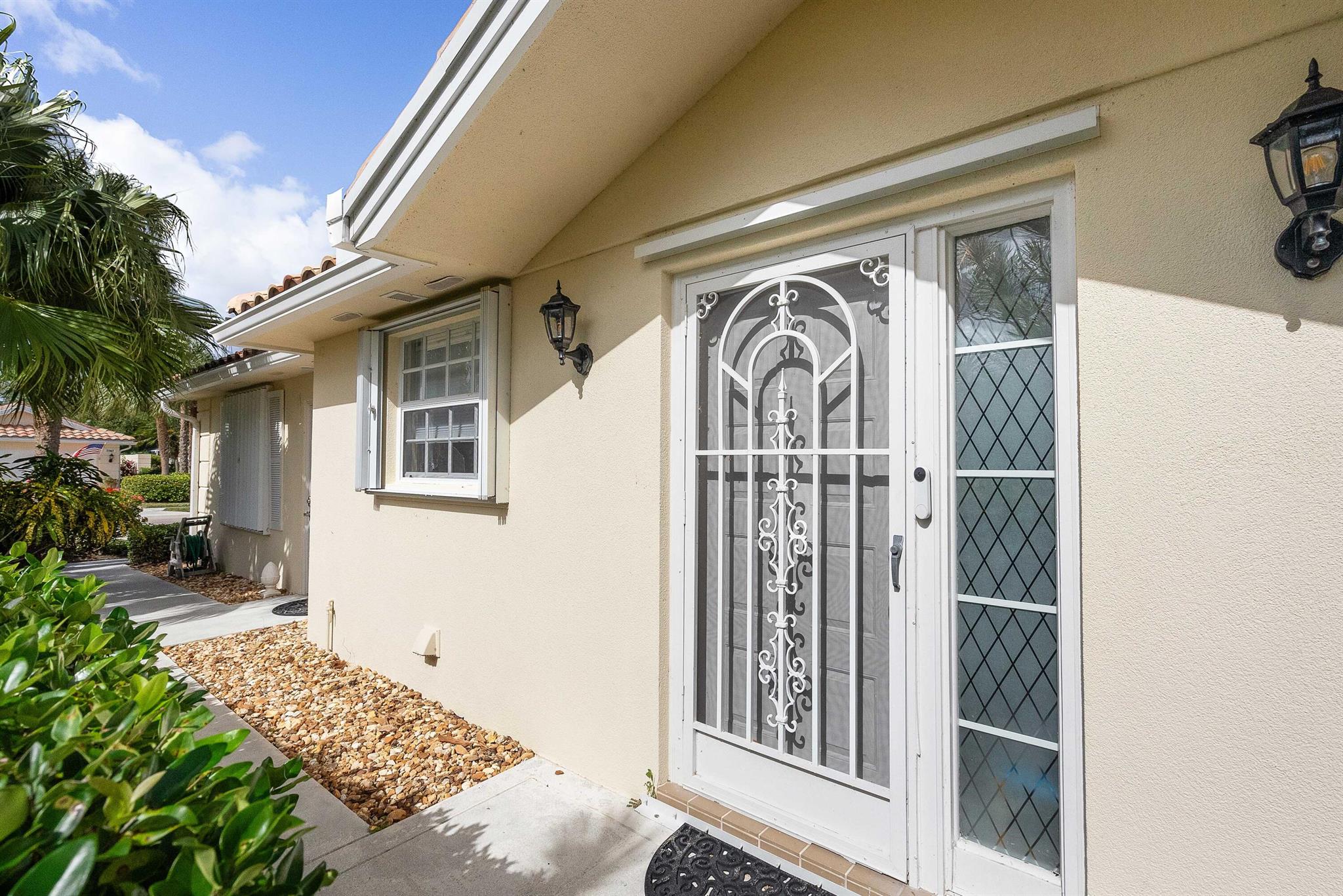 DOUBLE TREE - Residential