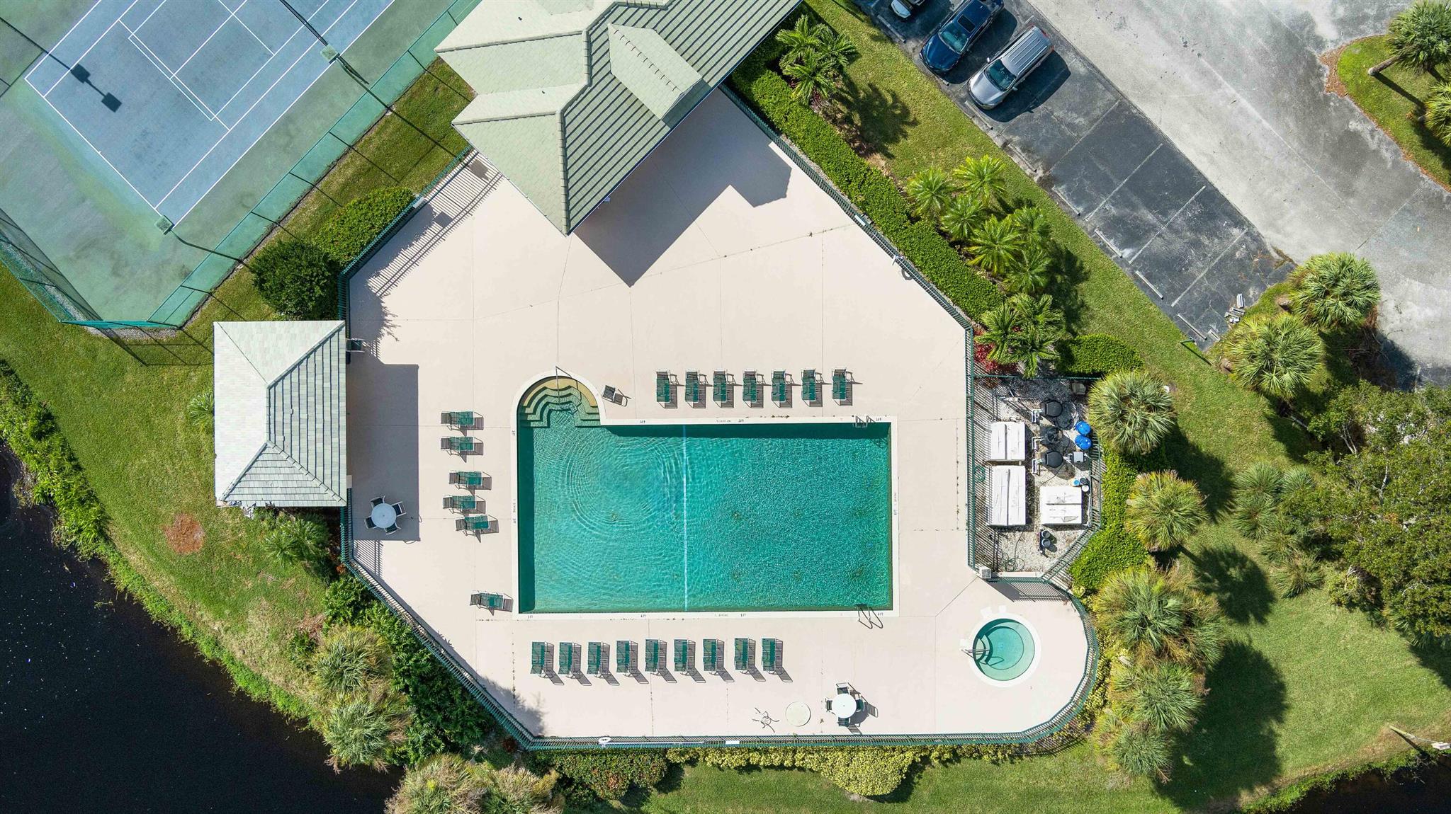 DOUBLE TREE - Residential