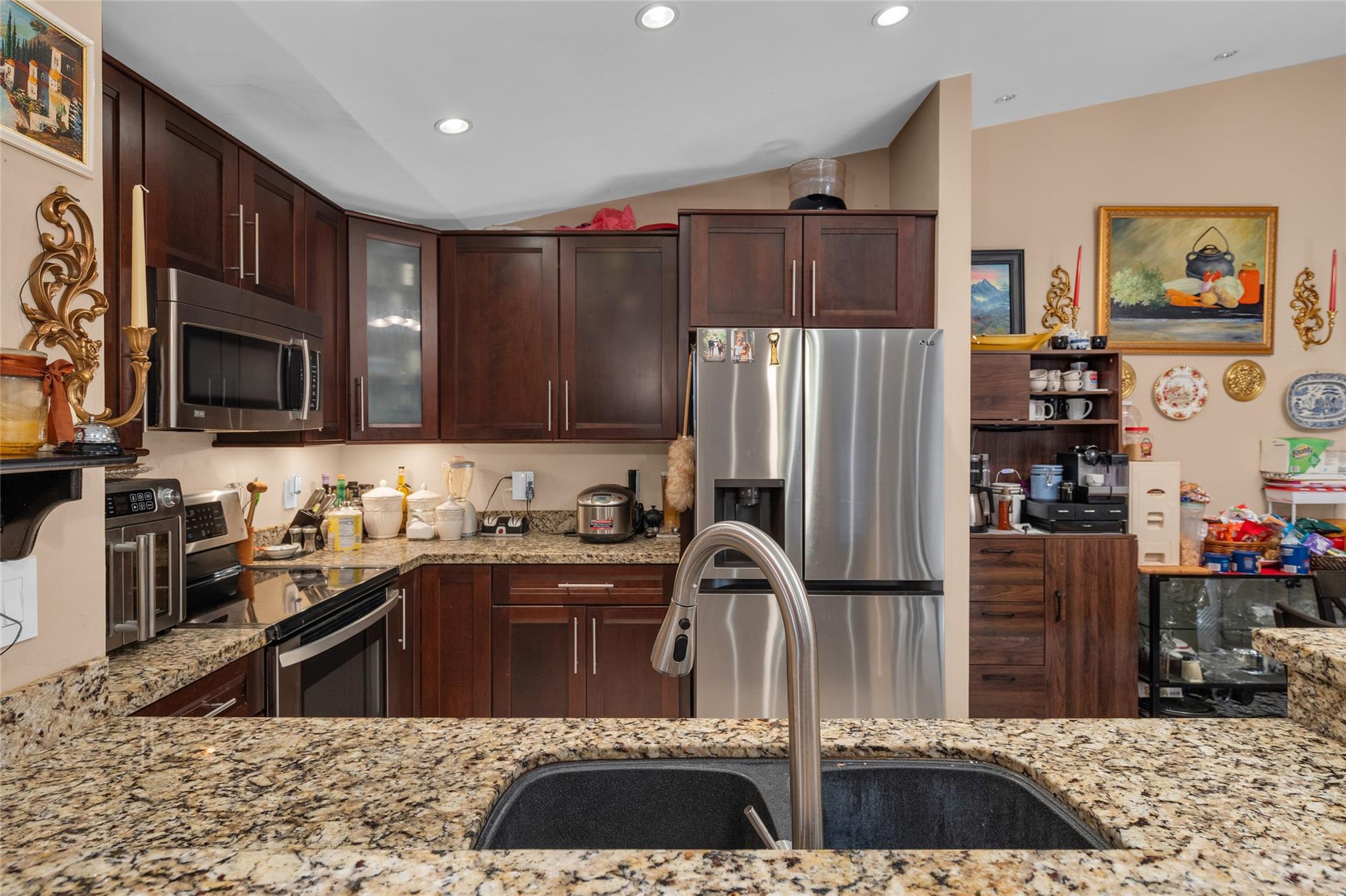 3074 S Oakland Forest Dr 702