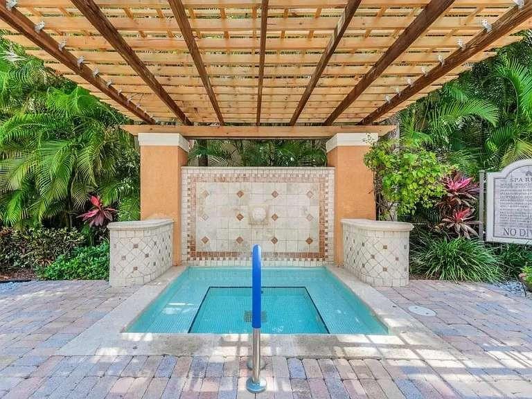 Courtyards in Cityplace - Residential