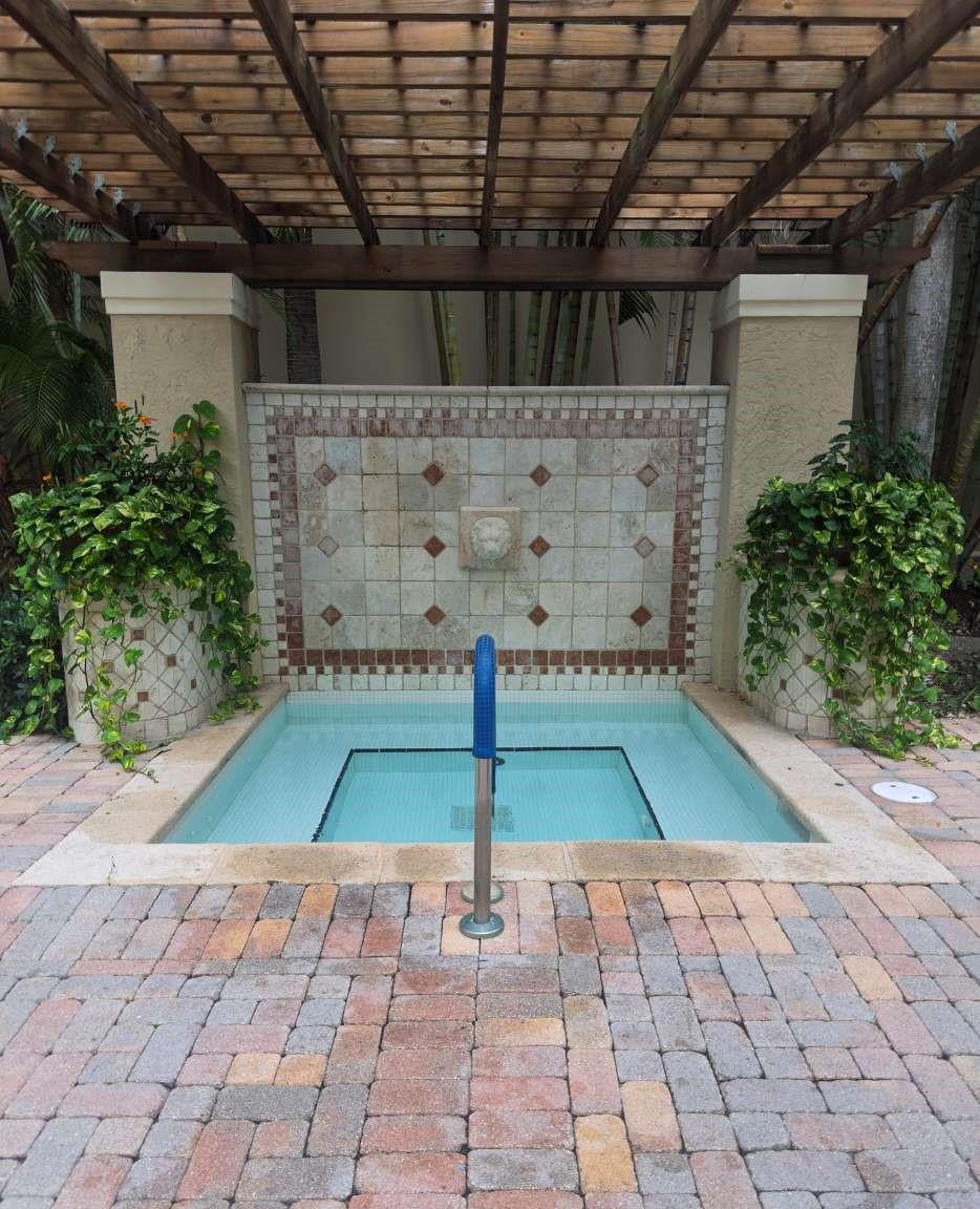 Courtyards in Cityplace - Residential