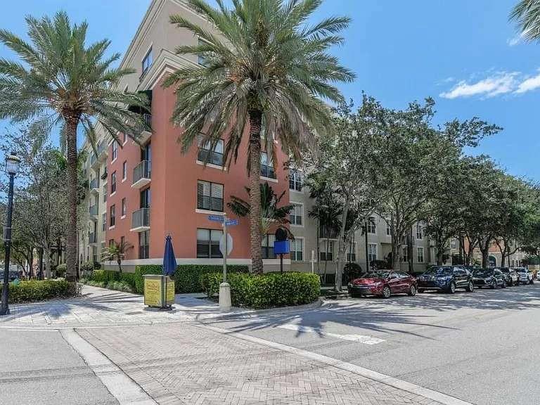 Courtyards in Cityplace - Residential