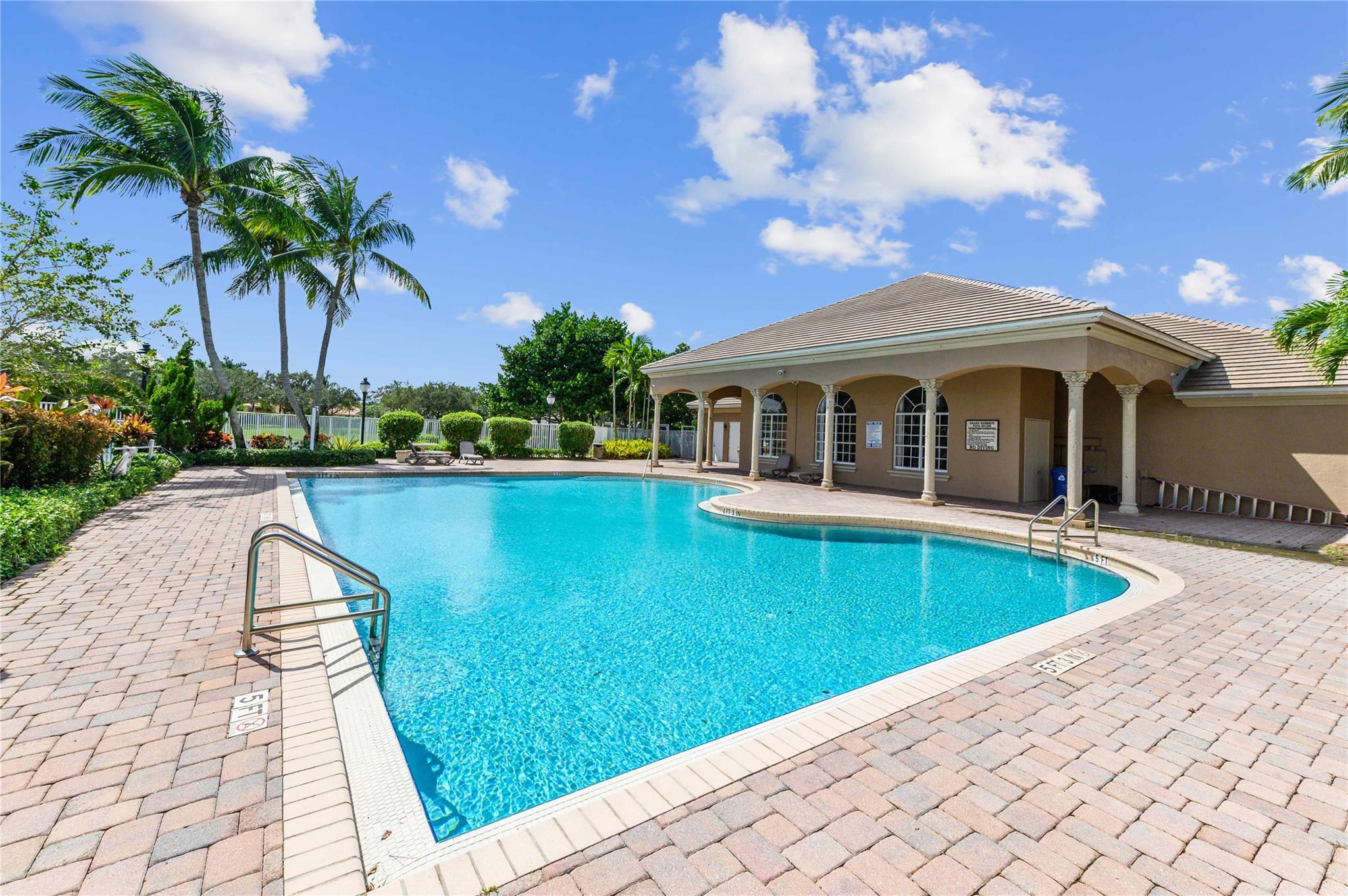 Grand Reserve - Residential