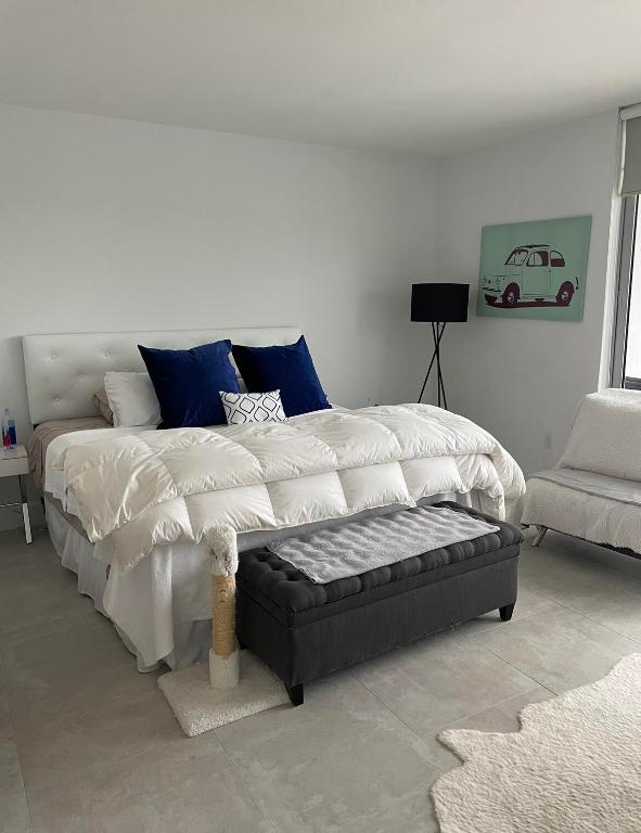 RIVA CONDOMINIUM - Residential Lease